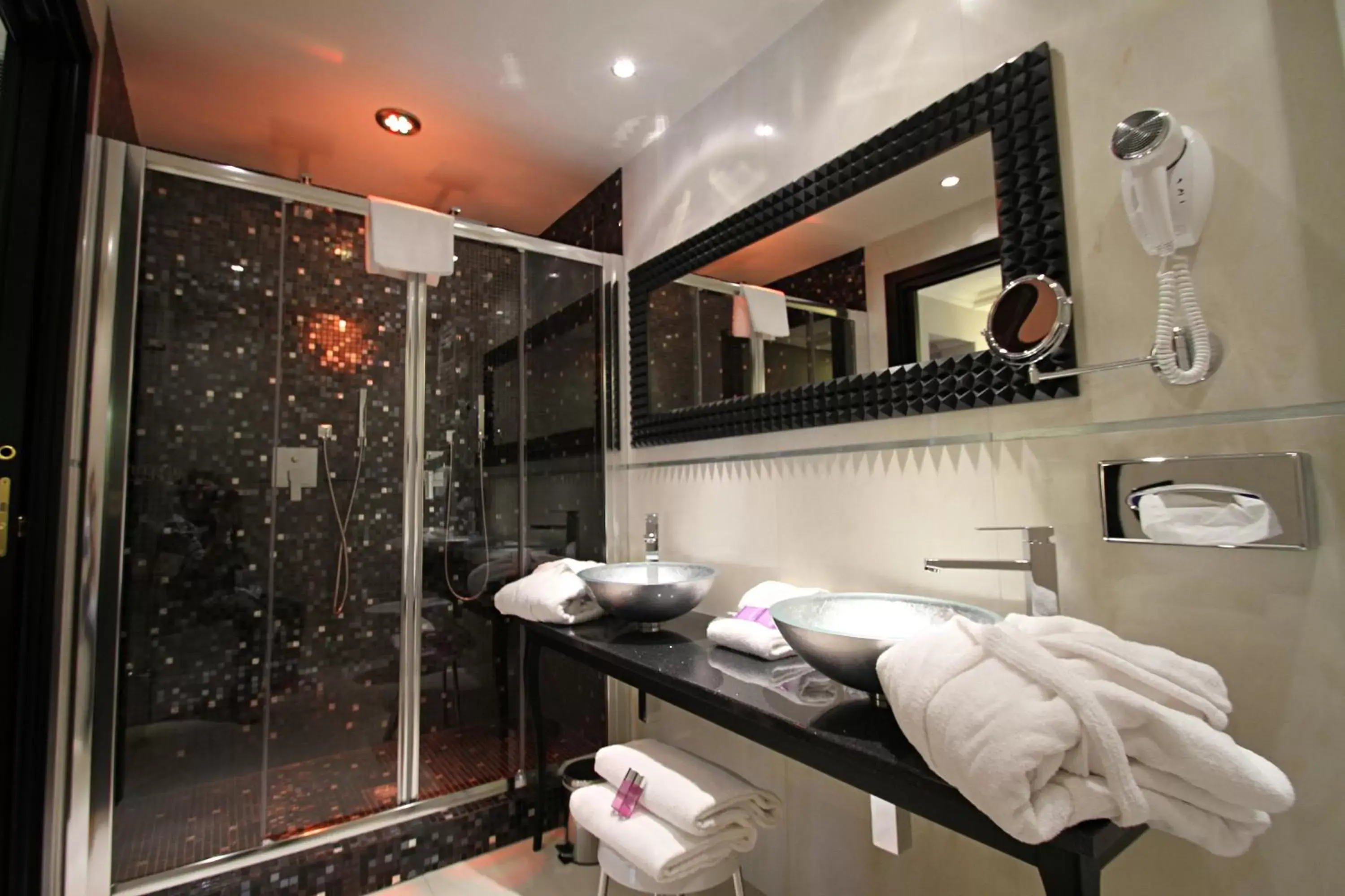 Bathroom in Hotel Milano & SPA***S