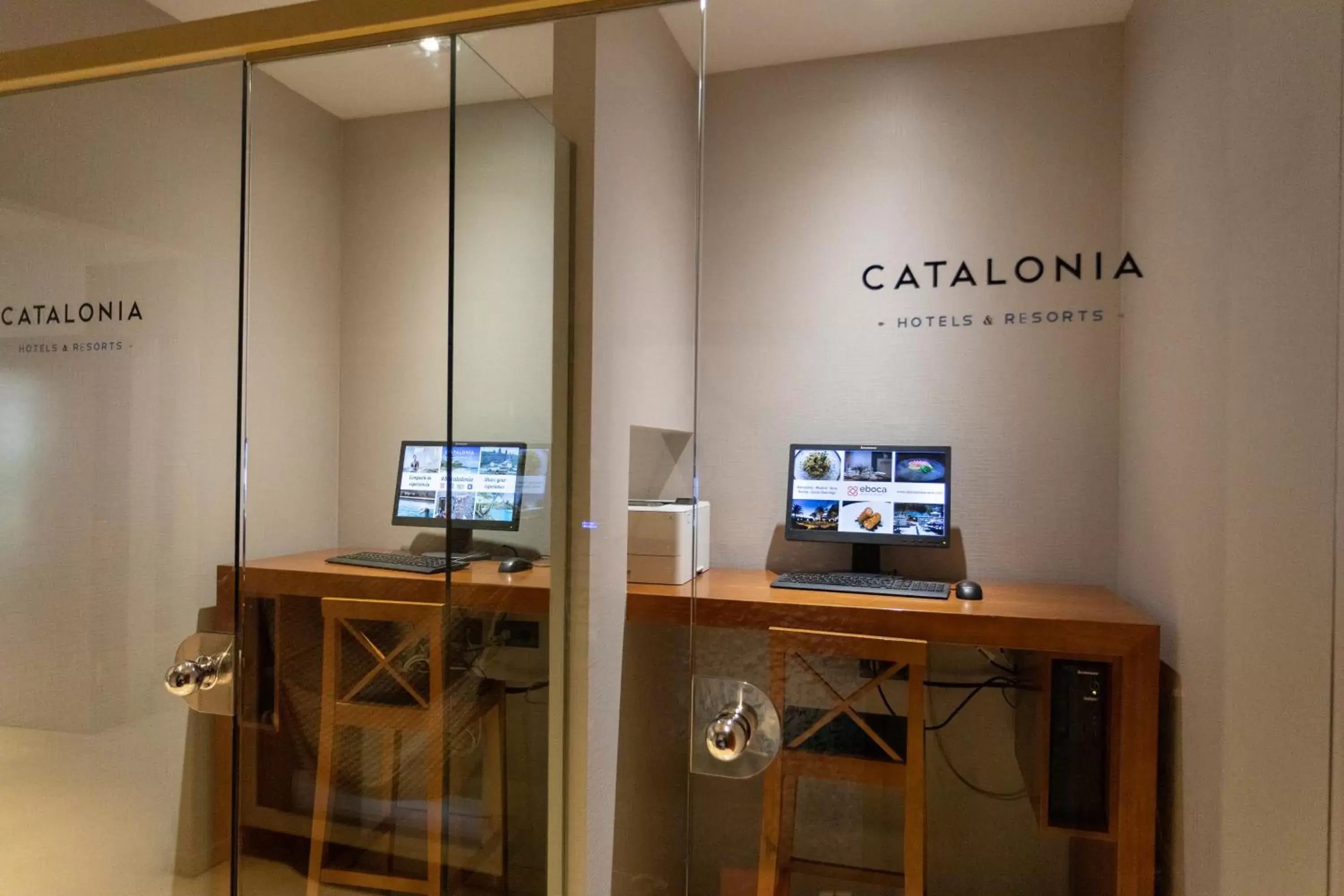 TV and multimedia, TV/Entertainment Center in Catalonia Majórica