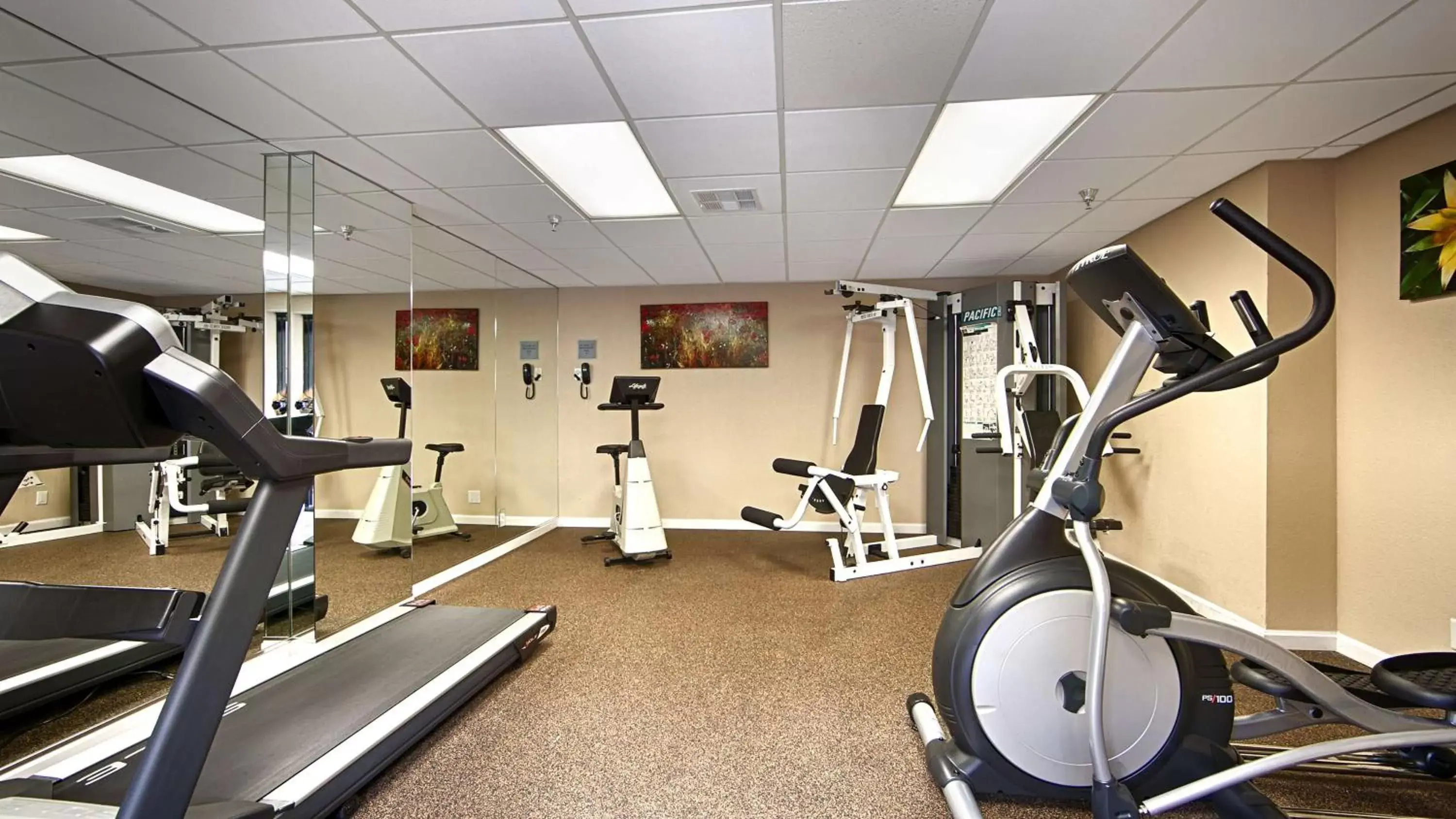 Fitness centre/facilities in Best Western Plus Irvine Spectrum Hotel