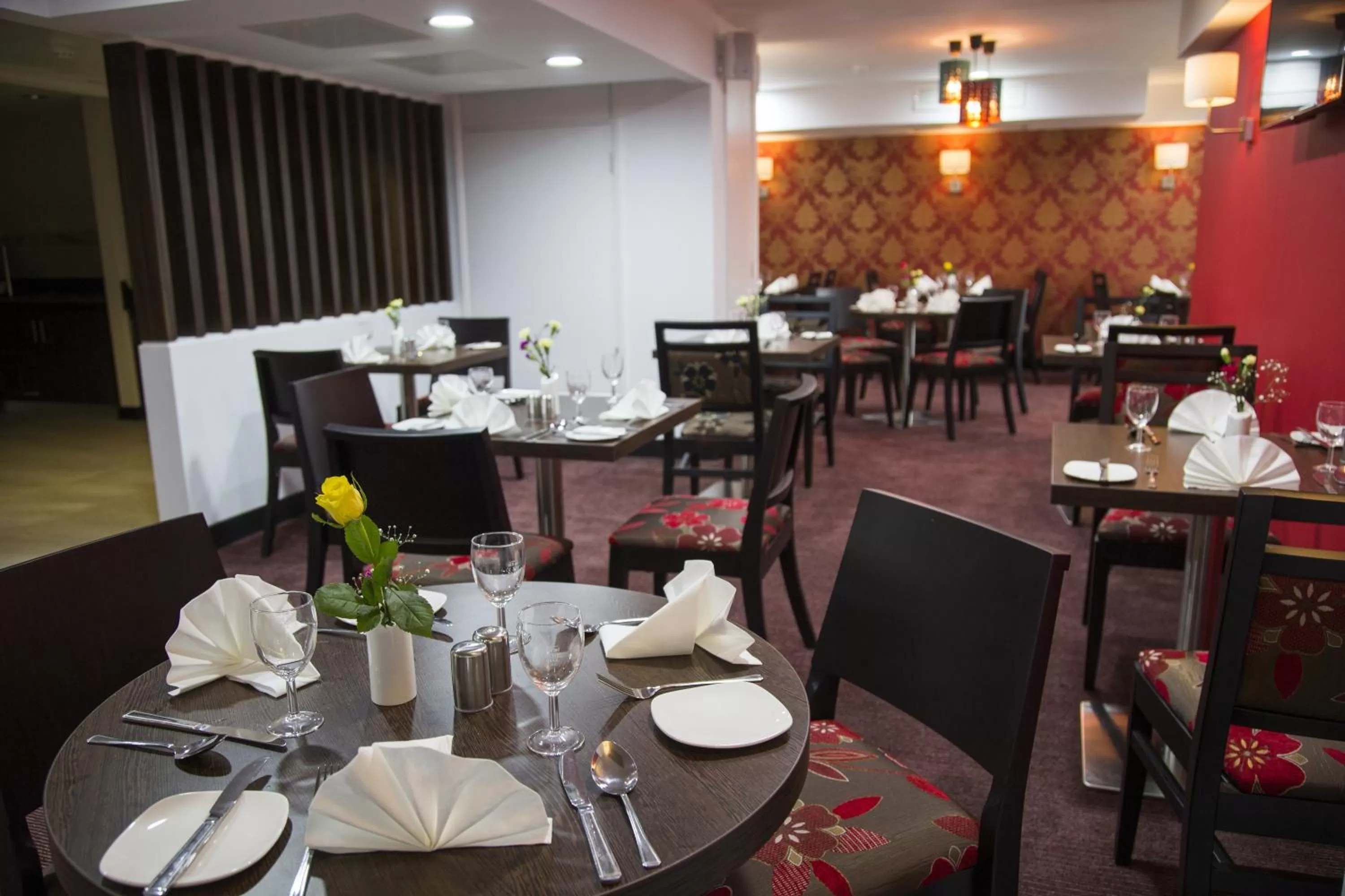 Restaurant/places to eat in Ramada Cambridge