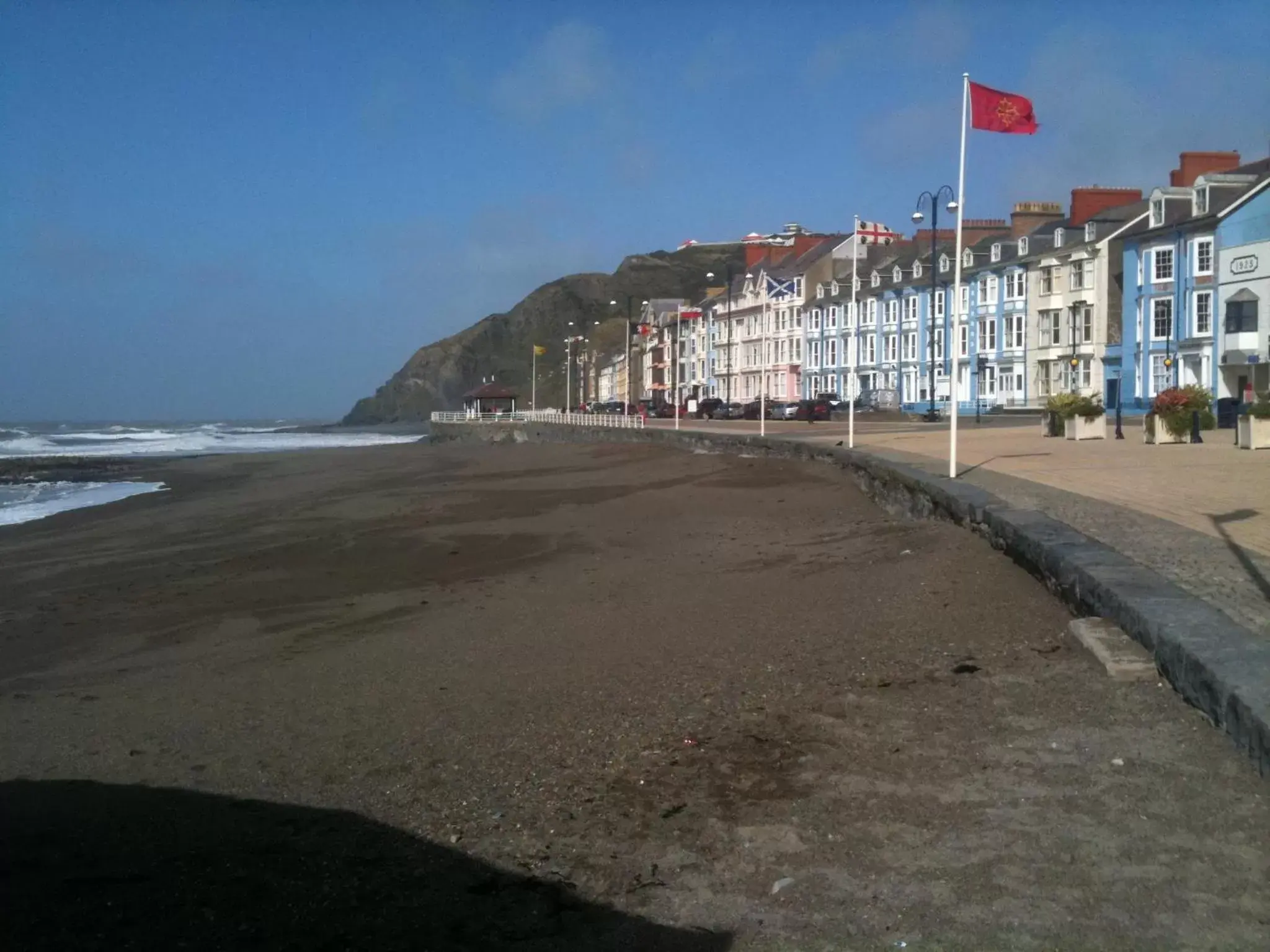 Area and facilities, Beach in Gwesty'r Marine Hotel & Spa