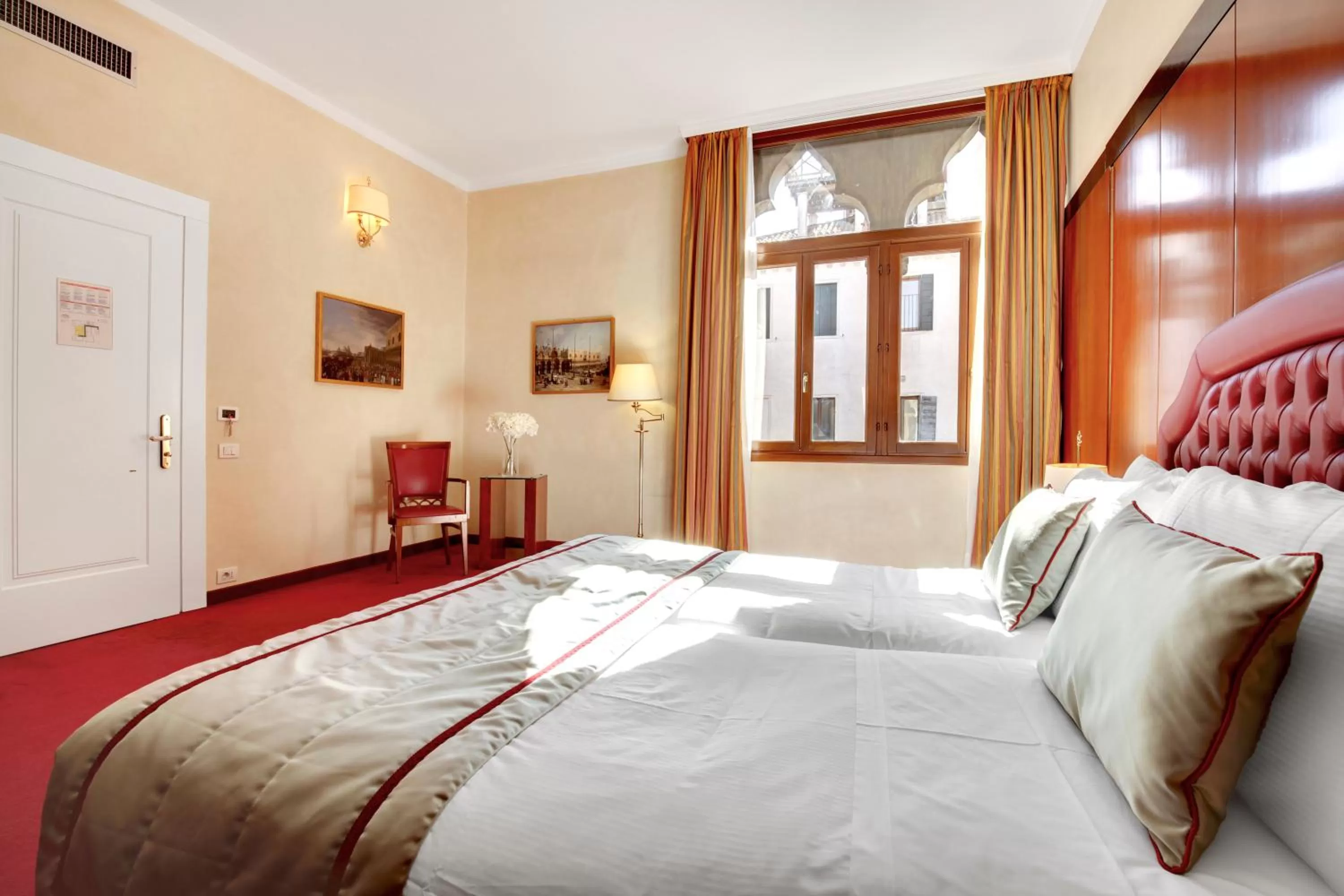 Photo of the whole room, Bed in Hotel Donà Palace