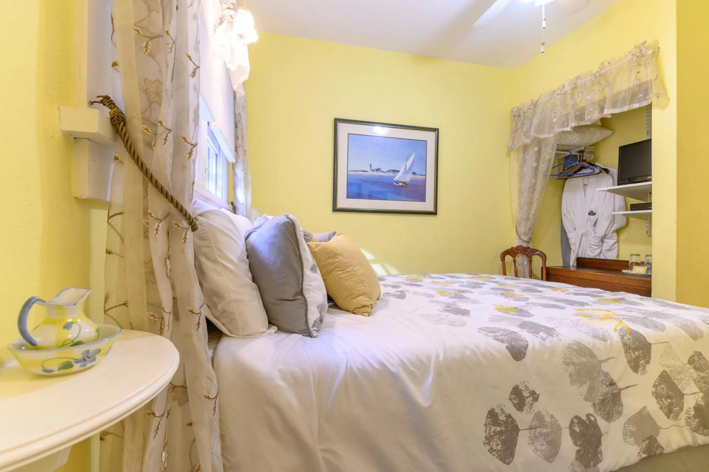 Bedroom, Bed in Beachrunners Inn