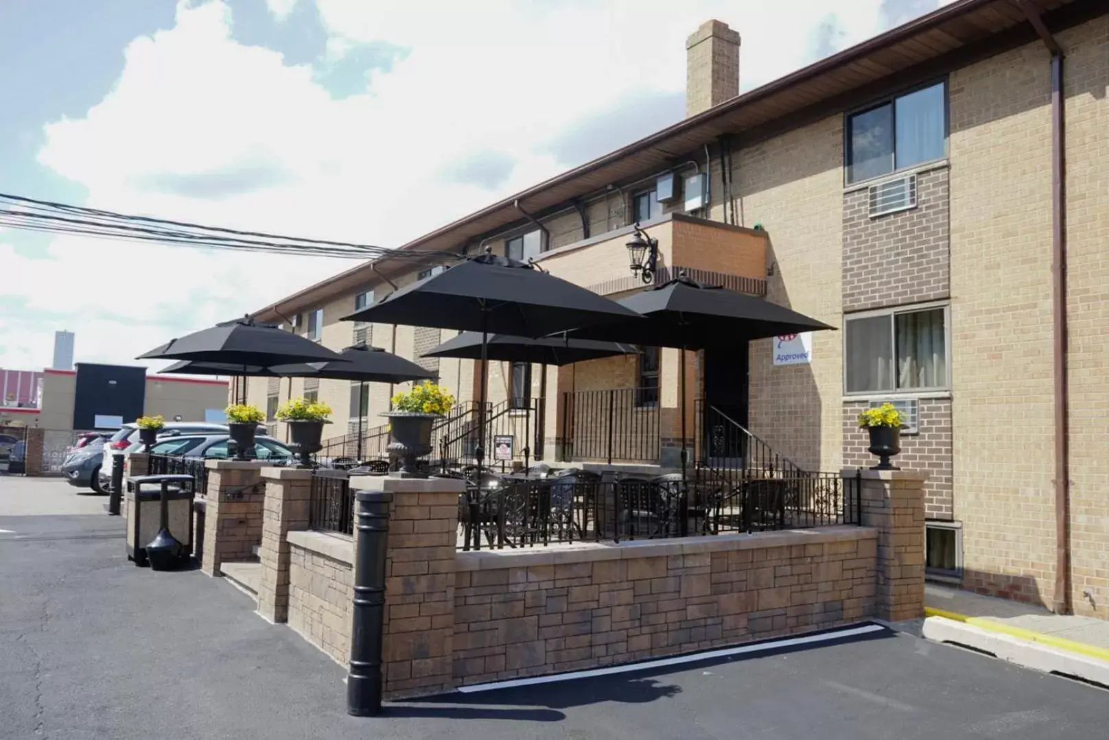Patio, Property Building in Holland Hotel Free Parking Jersey City