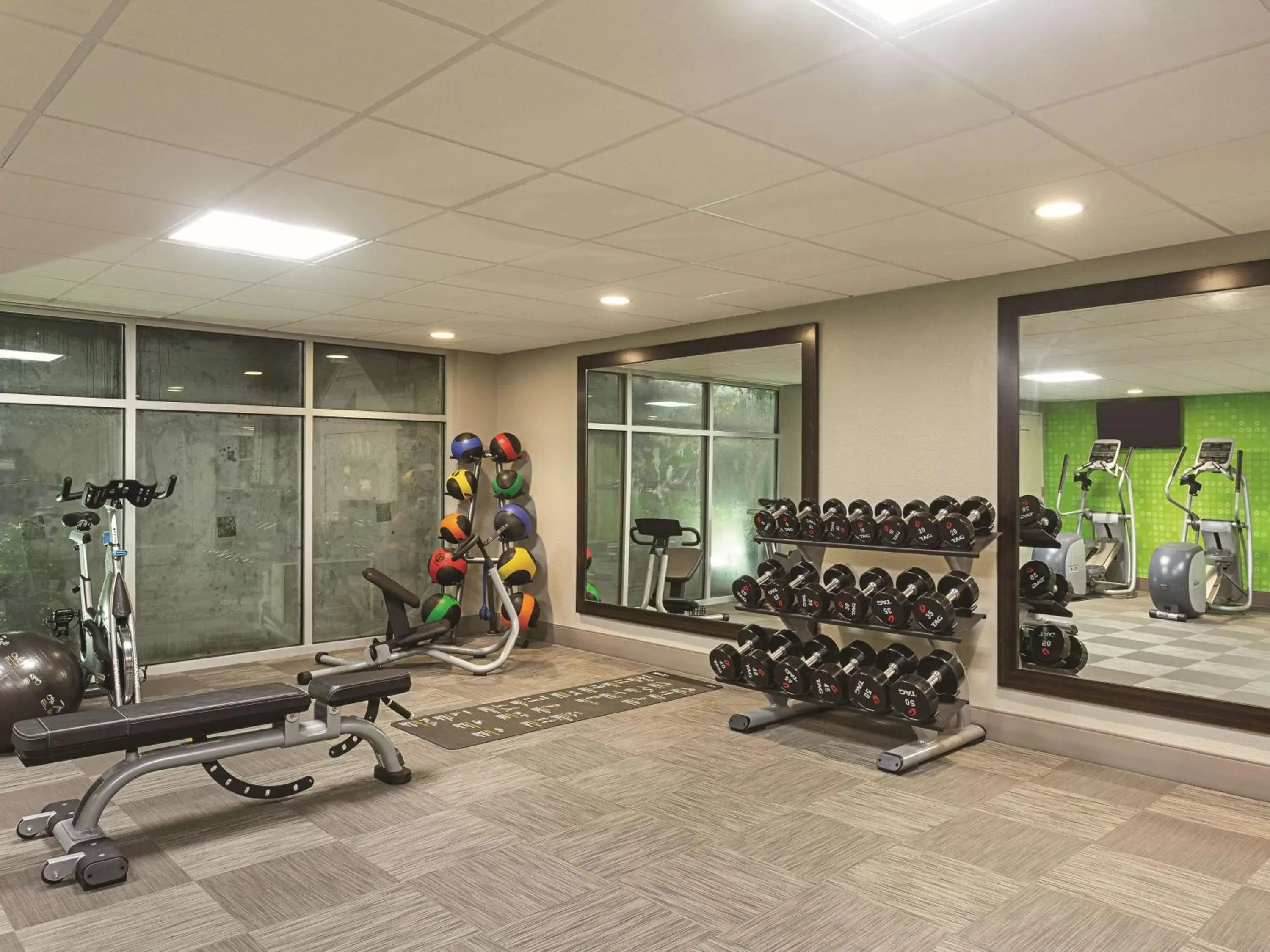 Fitness centre/facilities, Fitness Center/Facilities in La Quinta by Wyndham Baltimore BWI Airport