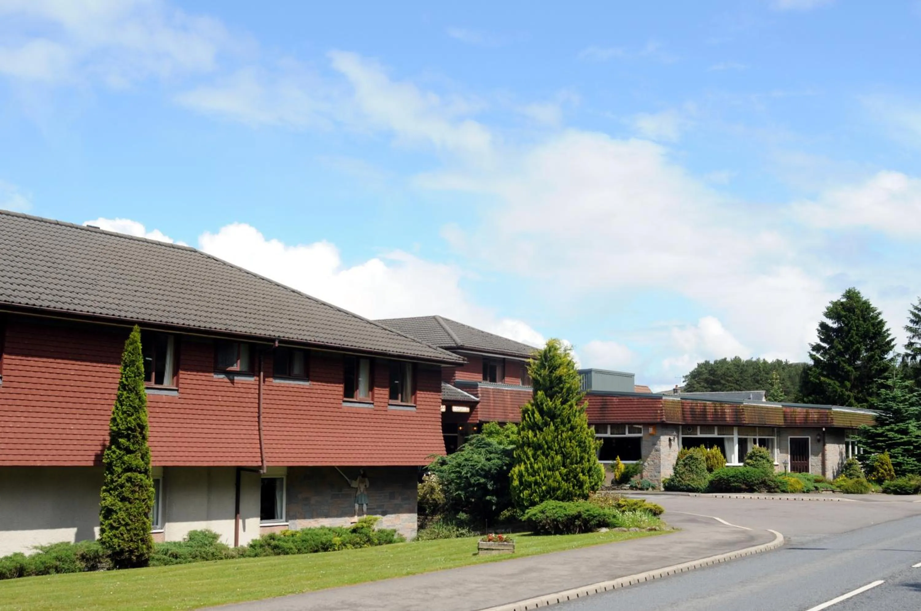 Property building in Highlander Hotel ‘A Bespoke Hotel’