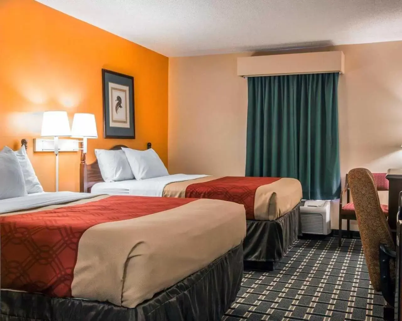 Double Room with Two Double Beds - Smoking in Econo Lodge Eufaula