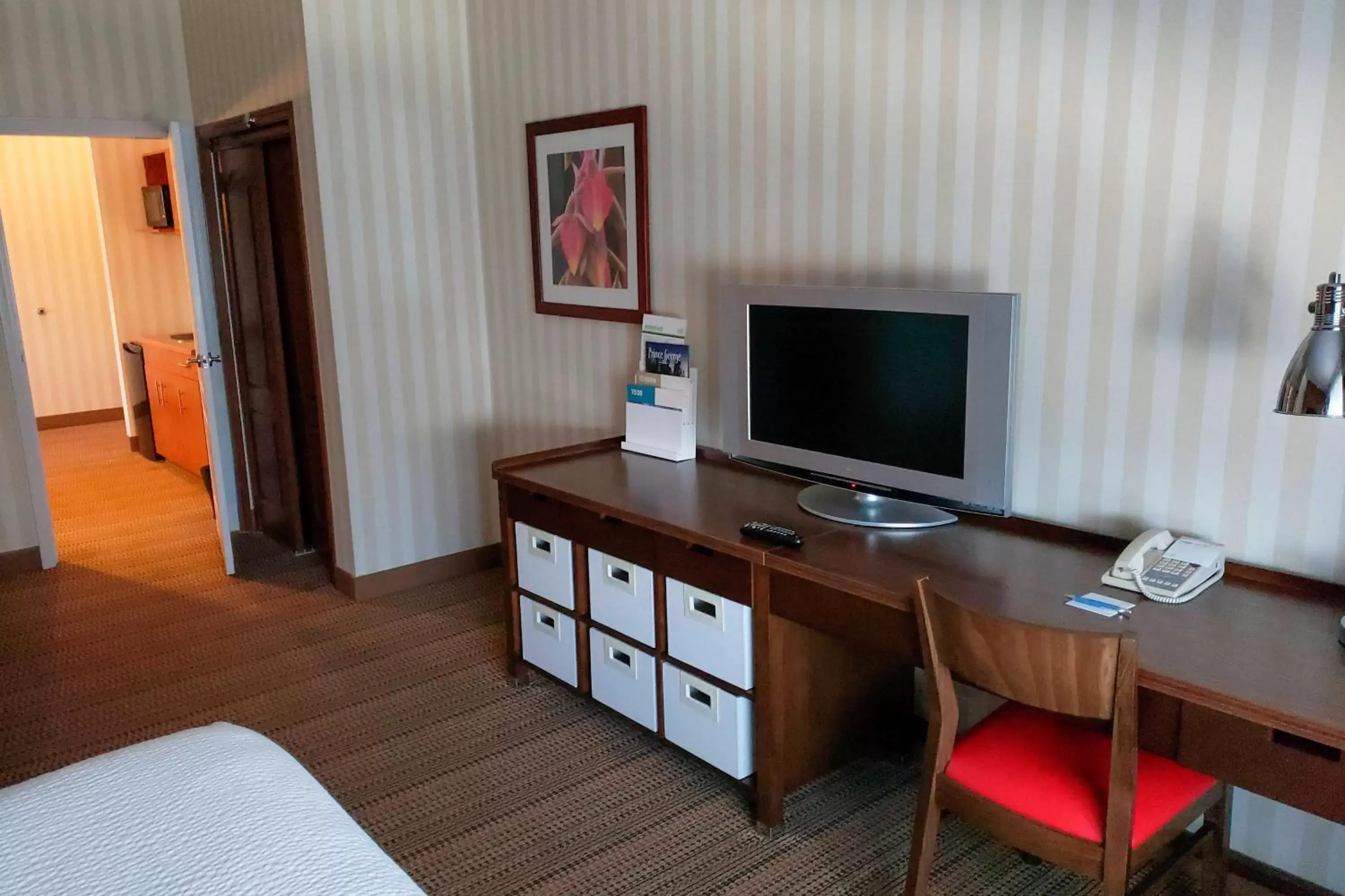 Bedroom, TV/Entertainment Center in Four Points by Sheraton Prince George