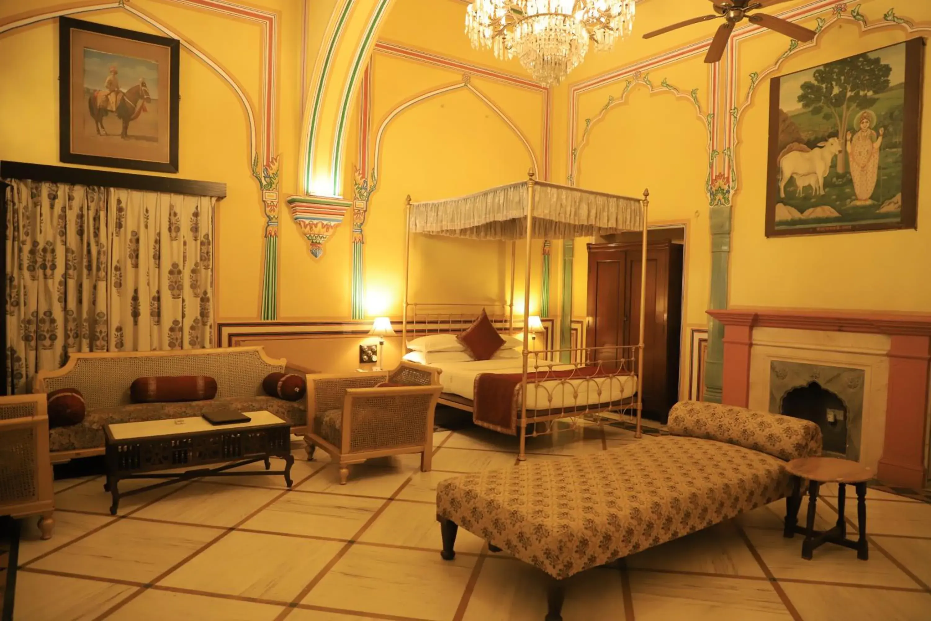 Bed, Seating Area in Hotel Narain Niwas Palace