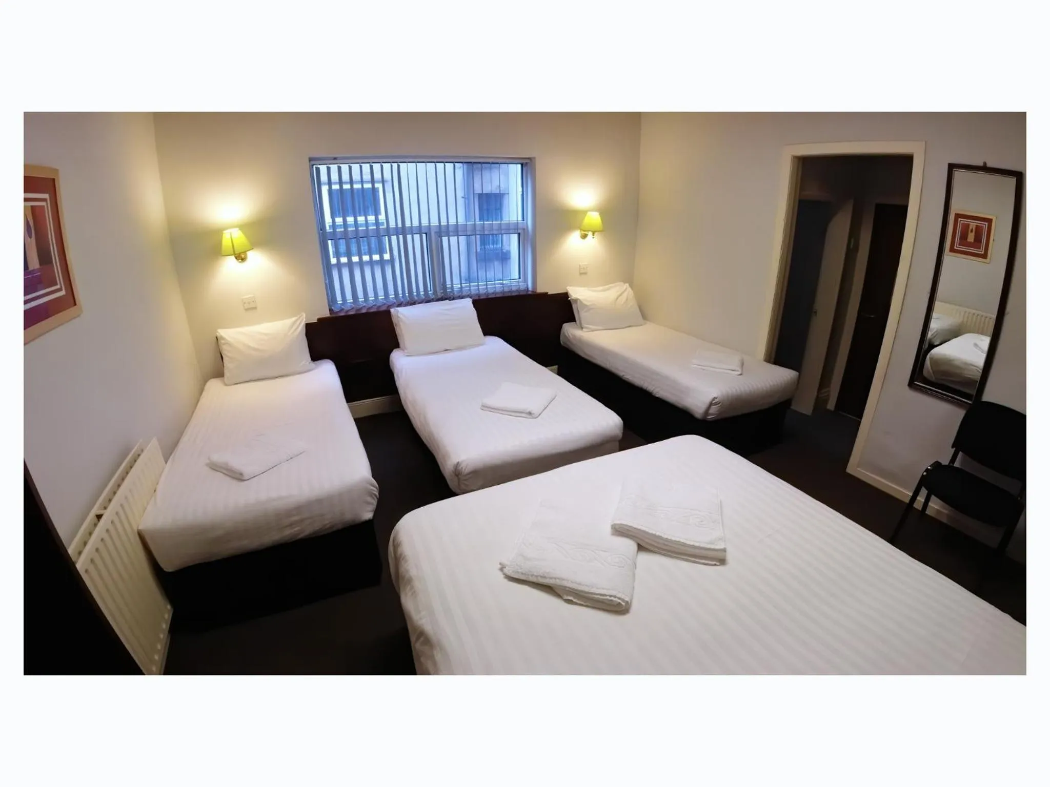 Bedroom, Bed in Bedford Hotel