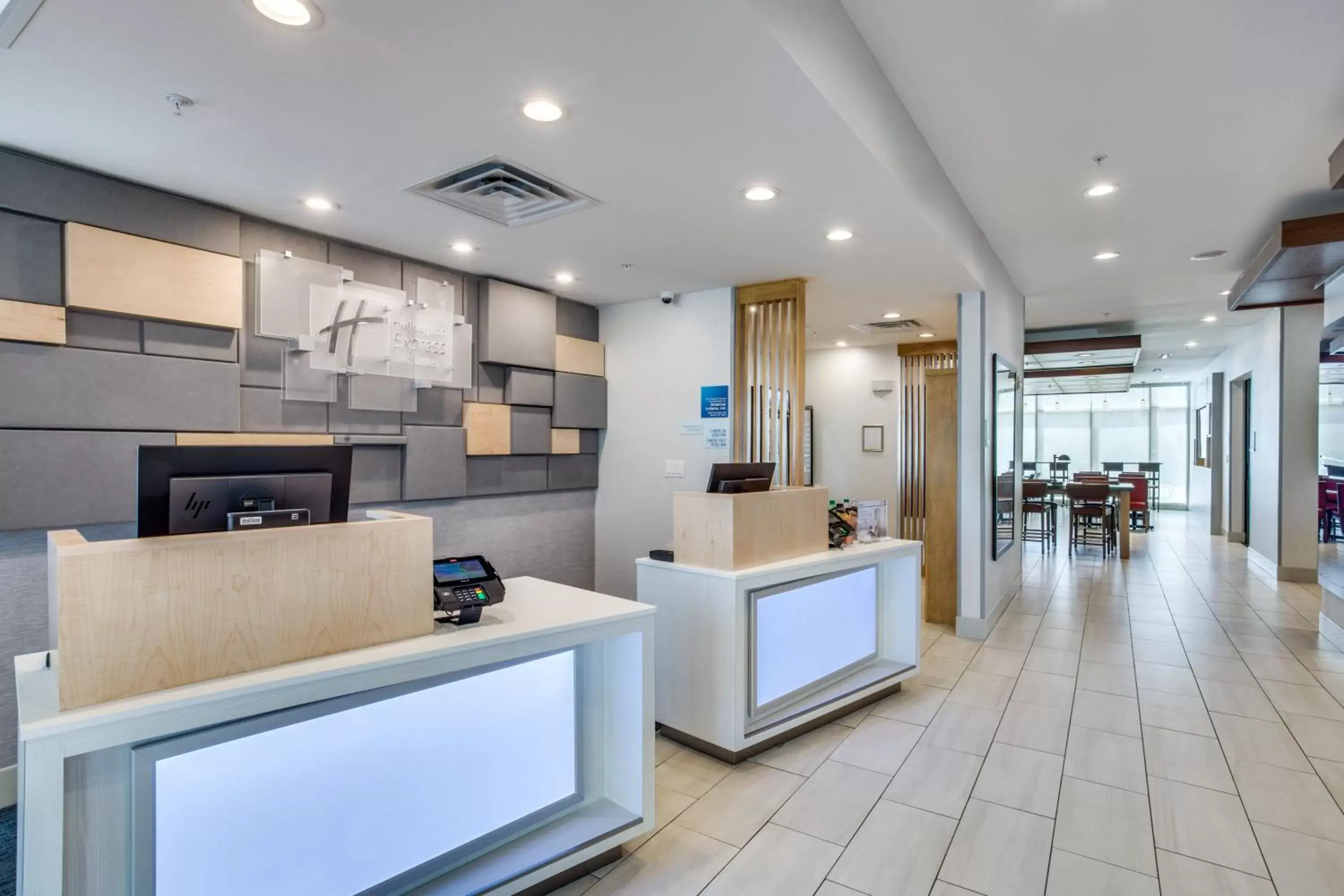 Property building in Holiday Inn Express & Suites - Denton South by IHG Property building in Holiday Inn Express & Suites - Denton South by IHG