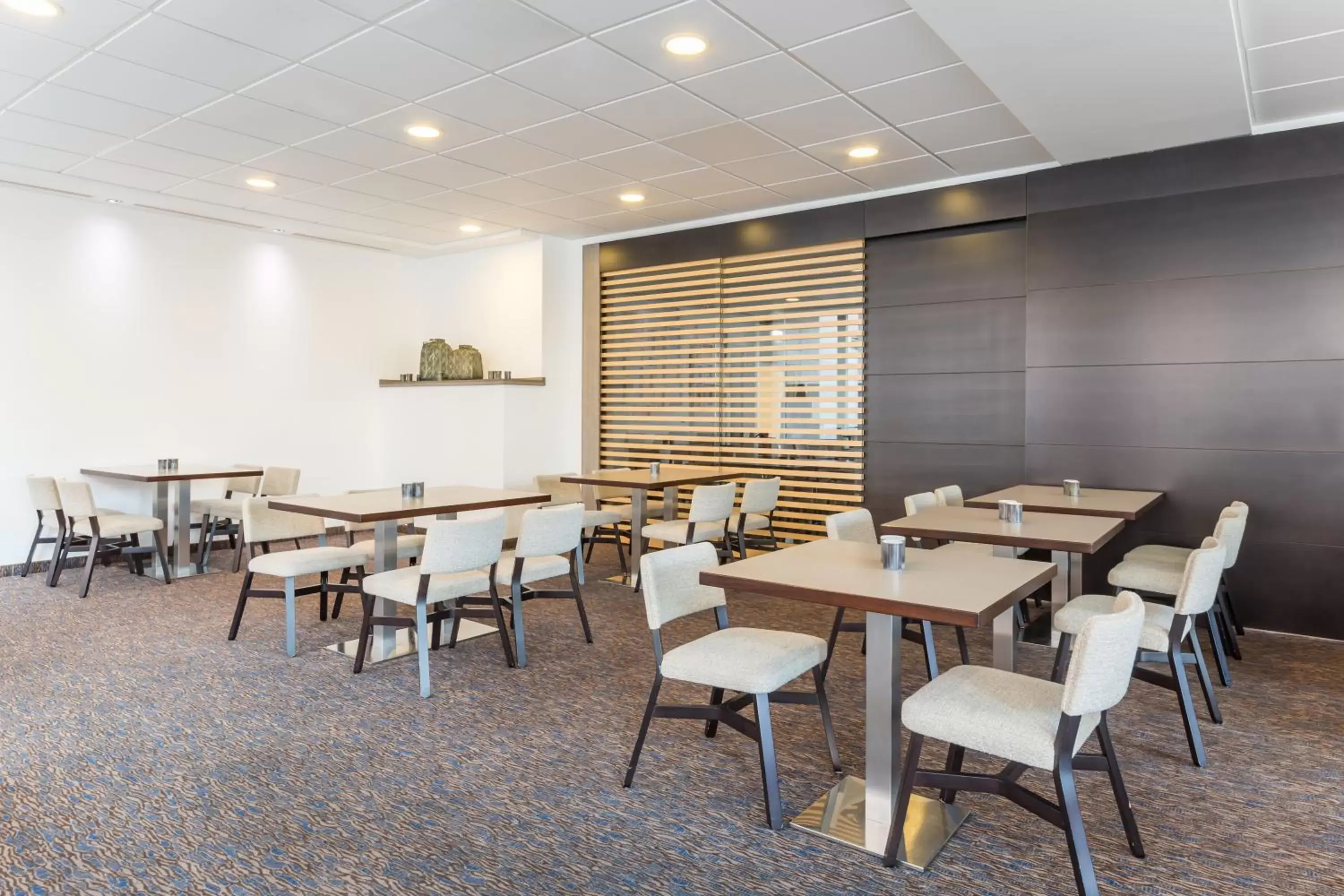 Restaurant/Places to Eat in Park Inn by Radisson Göttingen