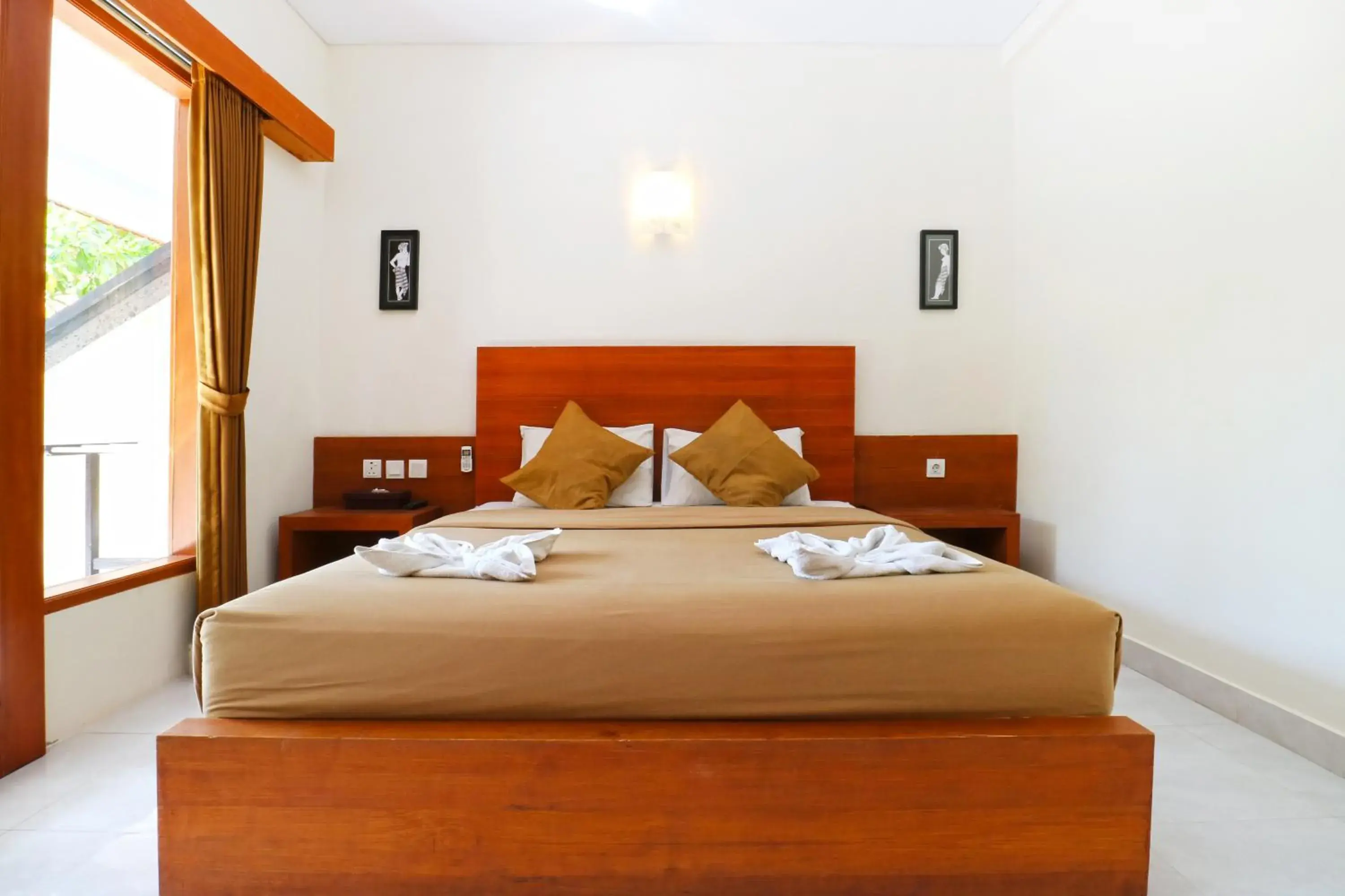 Bedroom, Bed in Gora Beach Inn
