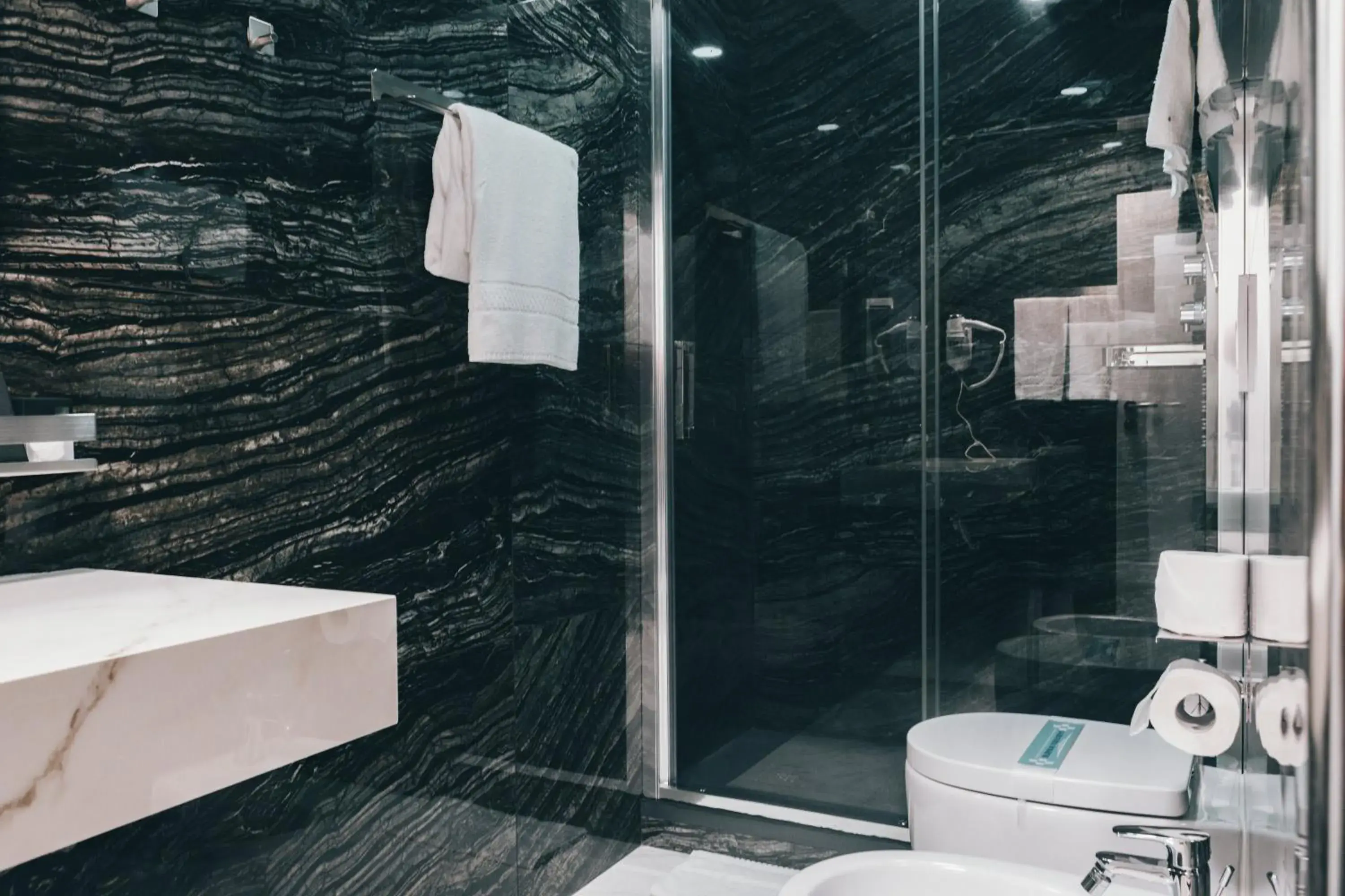 Bathroom in Gregorio VII Luxury Suites San Damaso