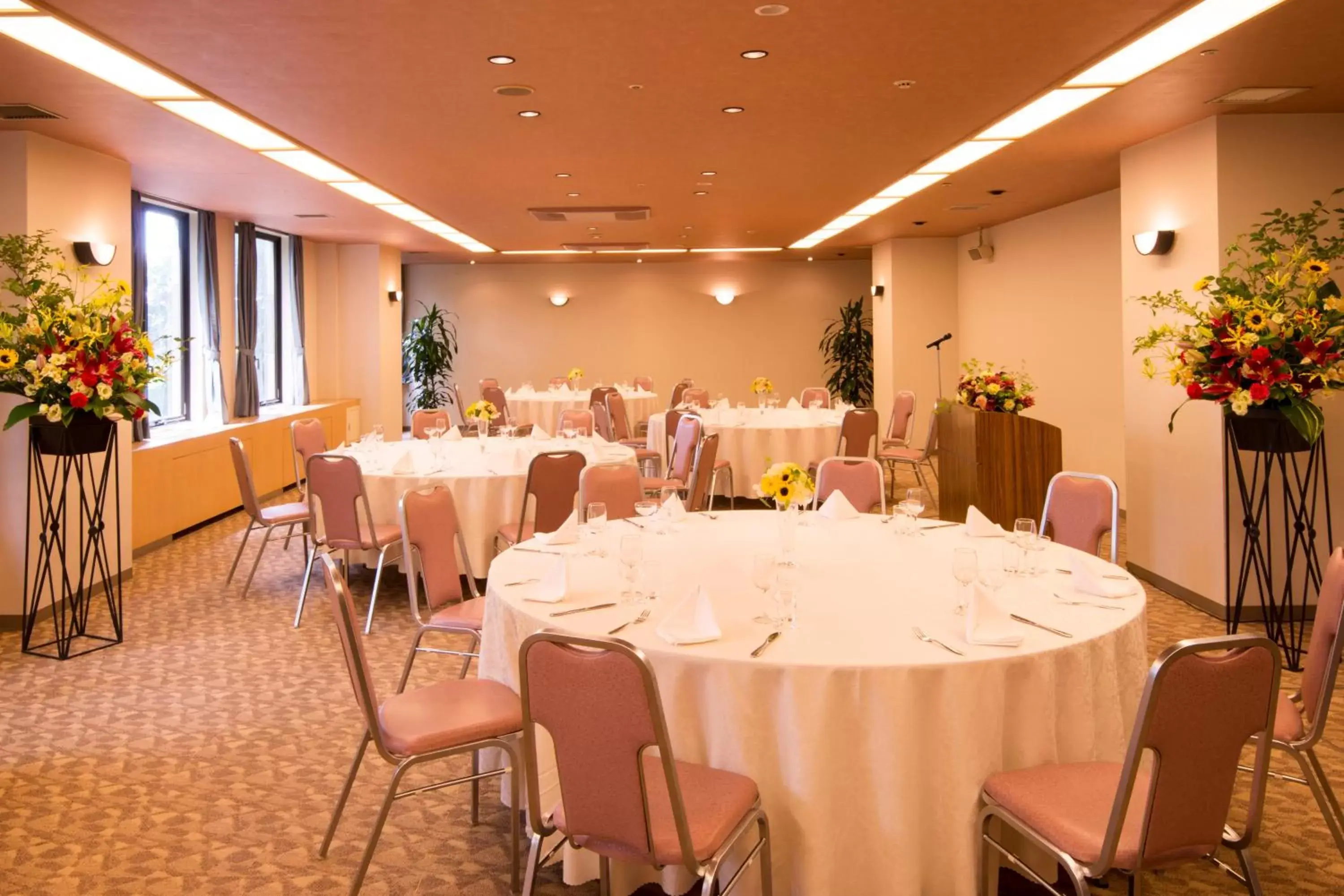 Restaurant/Places to Eat in International Garden Hotel Narita