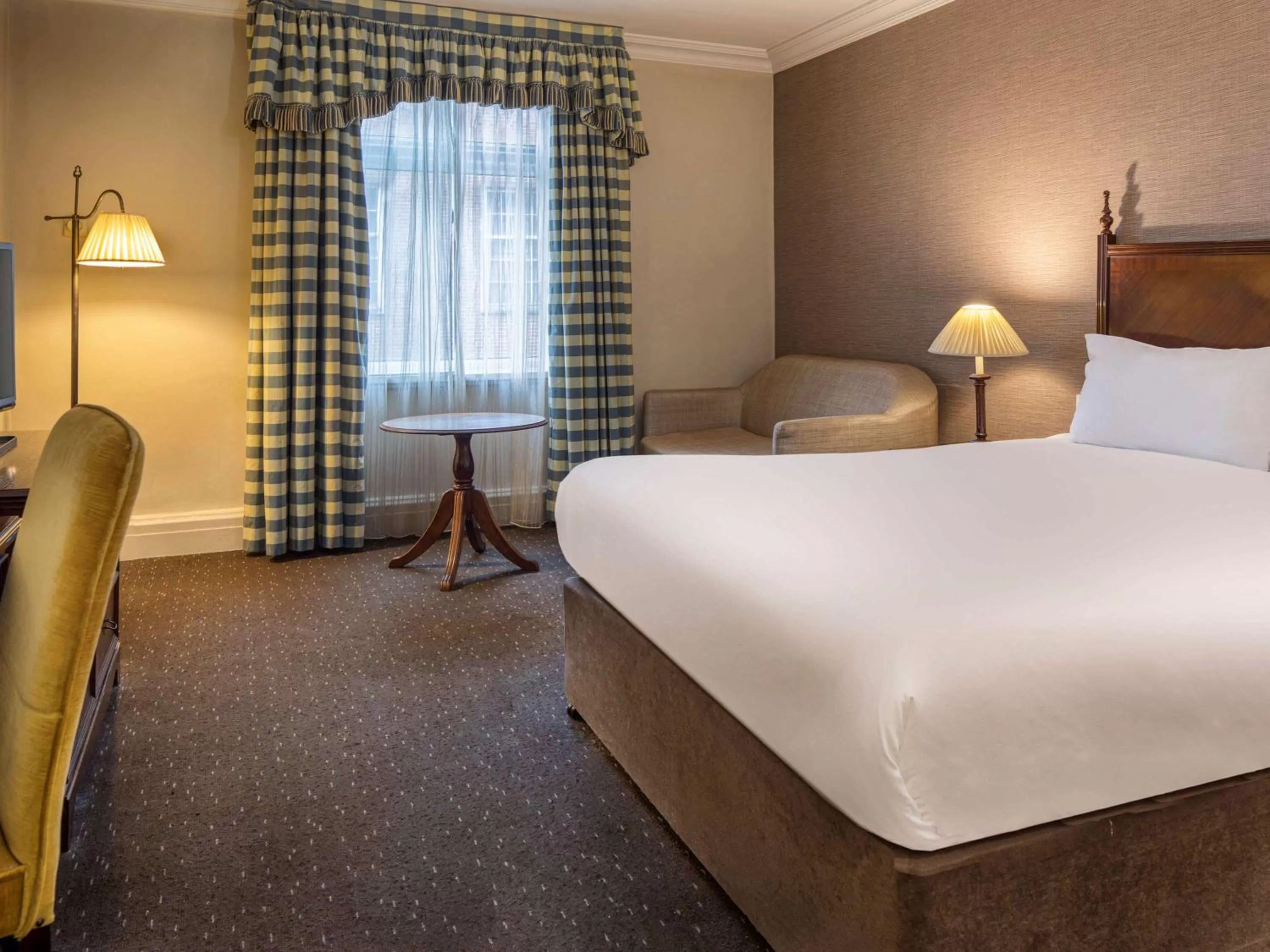 Bed in Winchester Wessex Hotel by Sunday