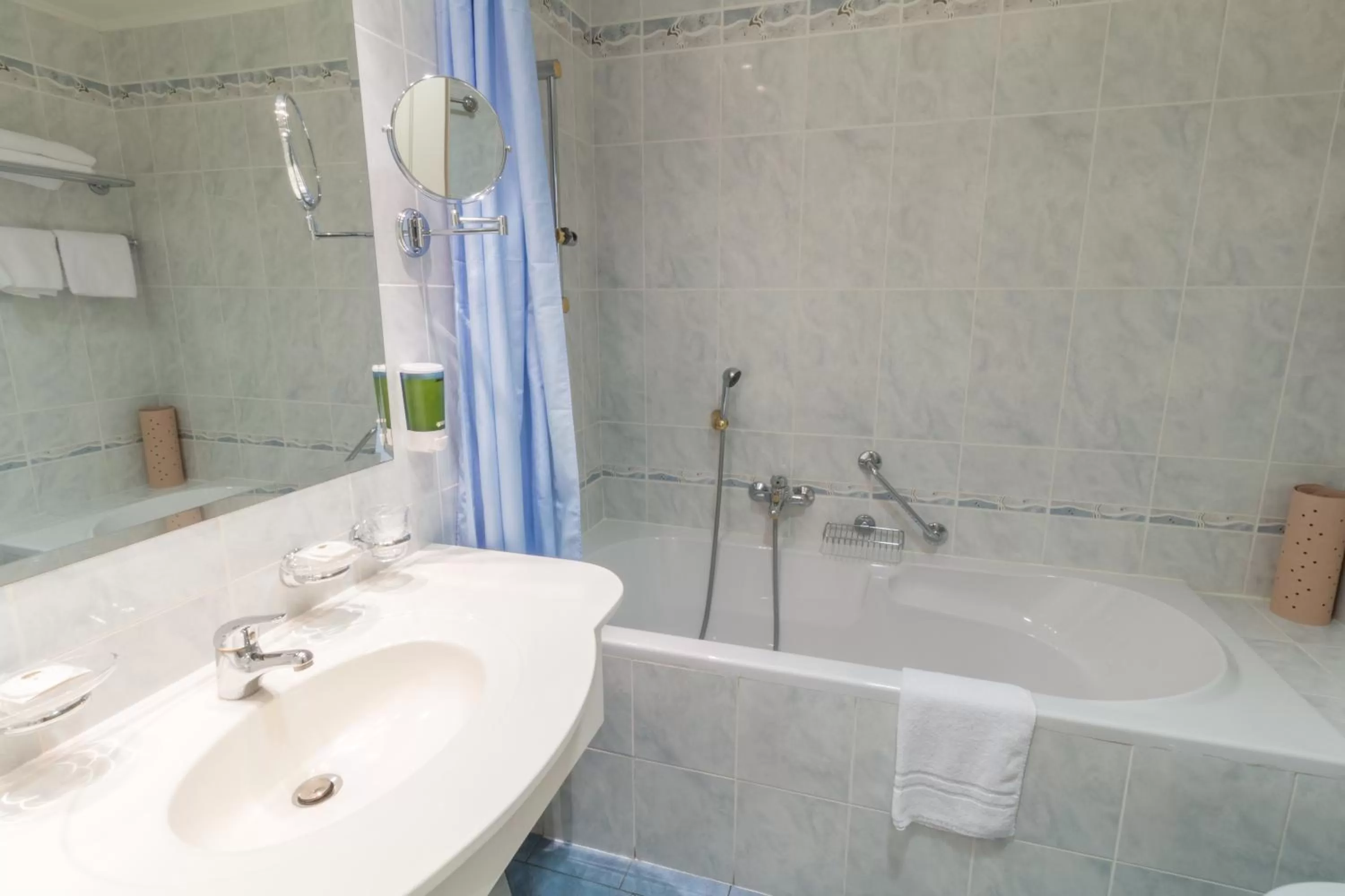 Bathroom in Ensana Hotel Pacifik