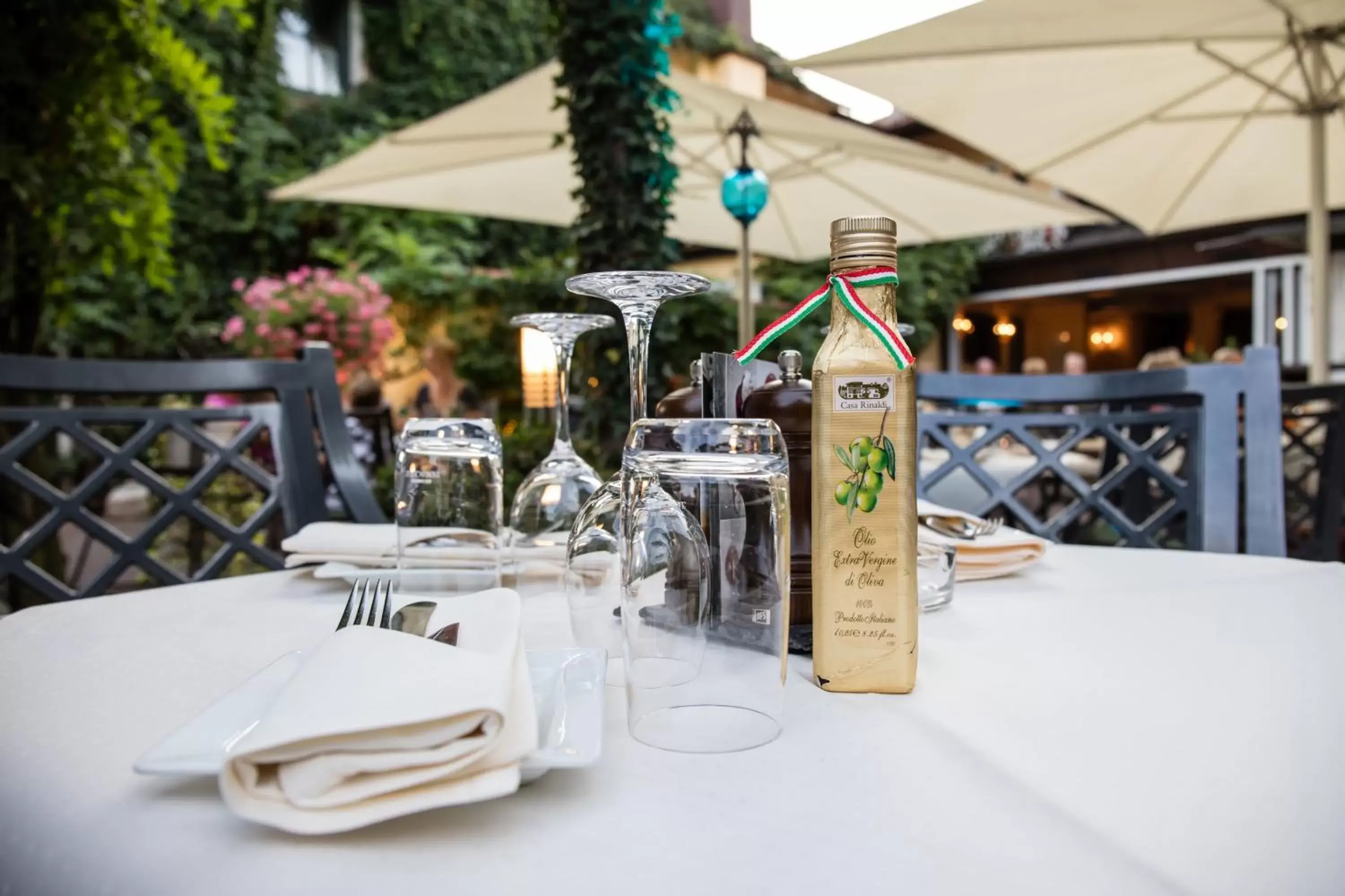 Balcony/Terrace, Restaurant/Places to Eat in Landhaus Alte Scheune