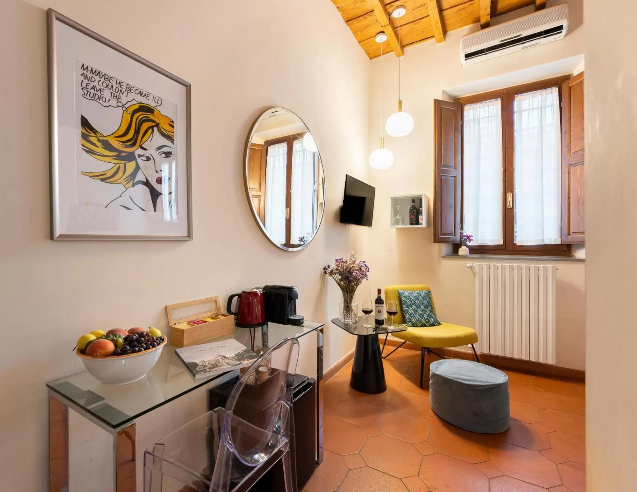 Photo of the whole room in SPIRIT OF FLORENCE Boutique Rooms