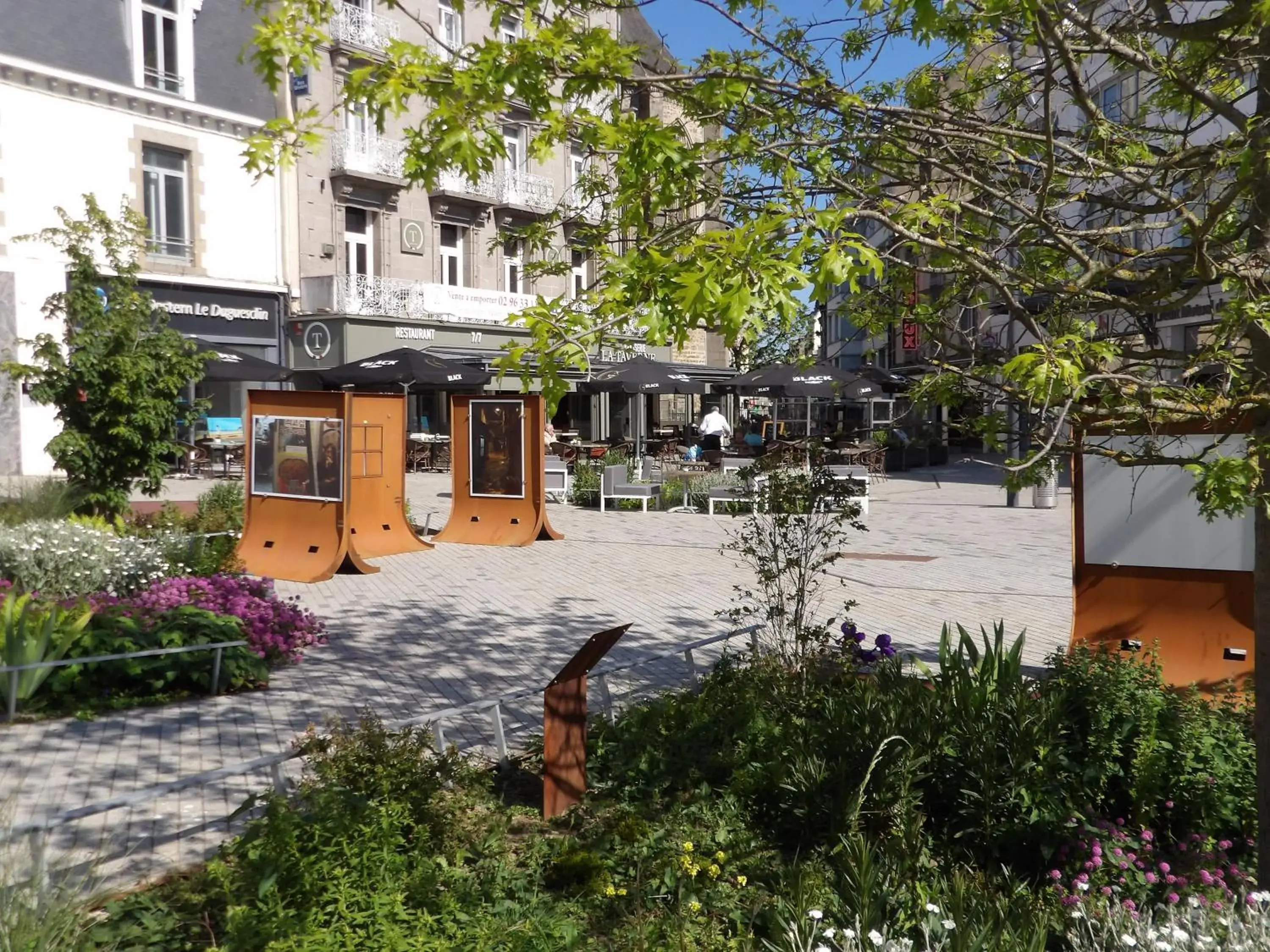 Facade/entrance, Property Building in Best Western Le Duguesclin