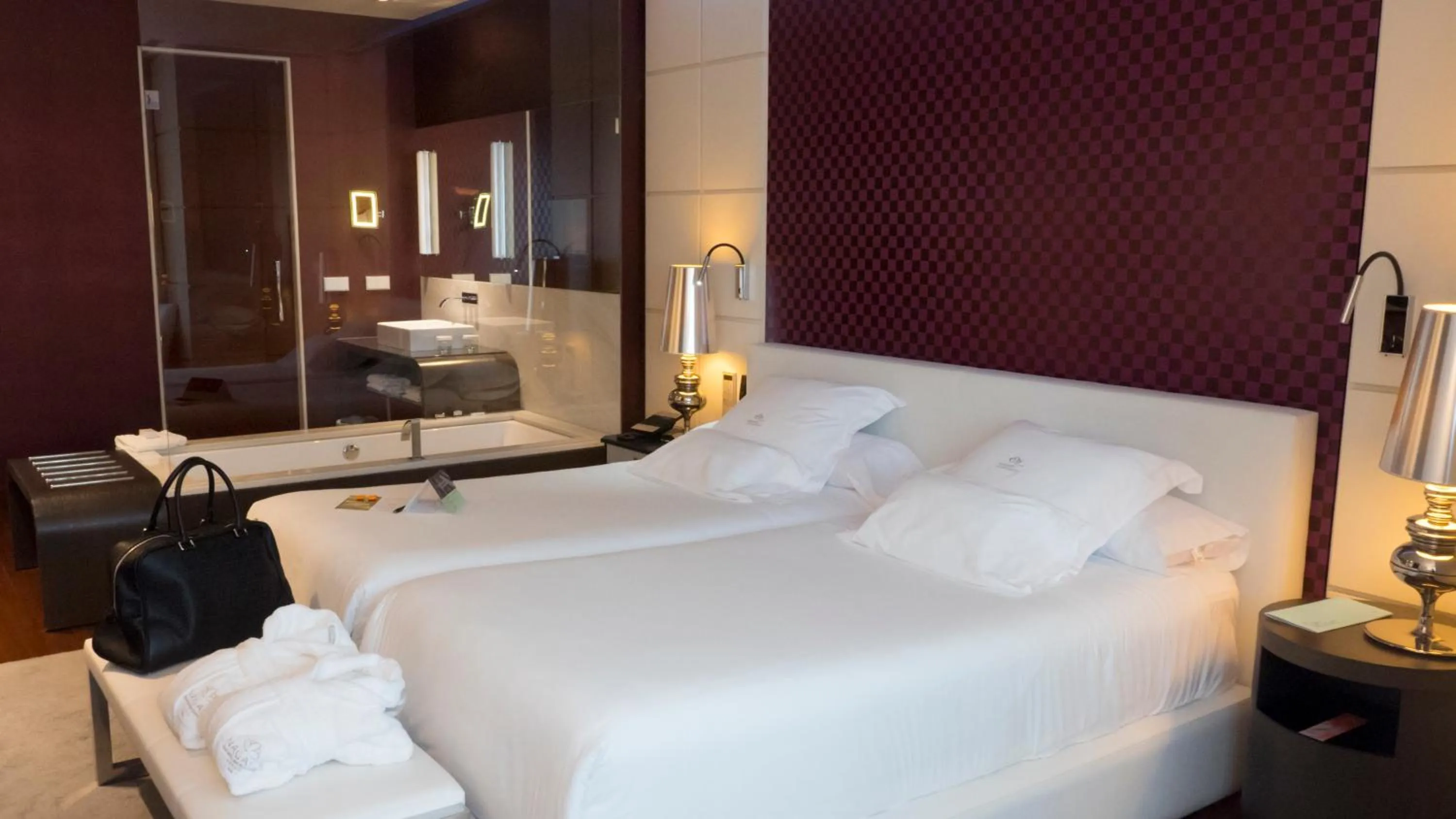 Bed in Gran Hotel Nagari Boutique & Spa