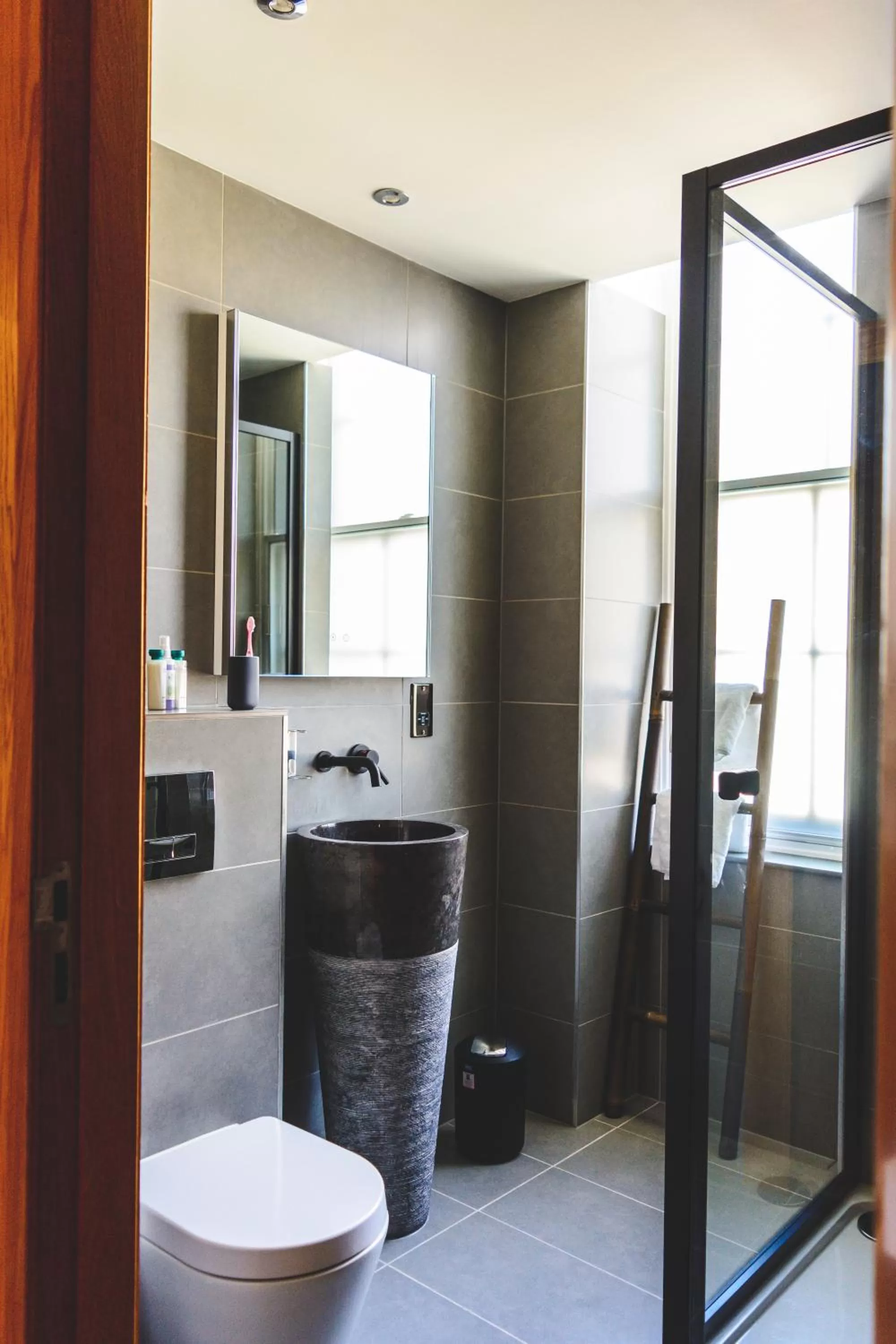 Toilet in MONO Suites Old Town