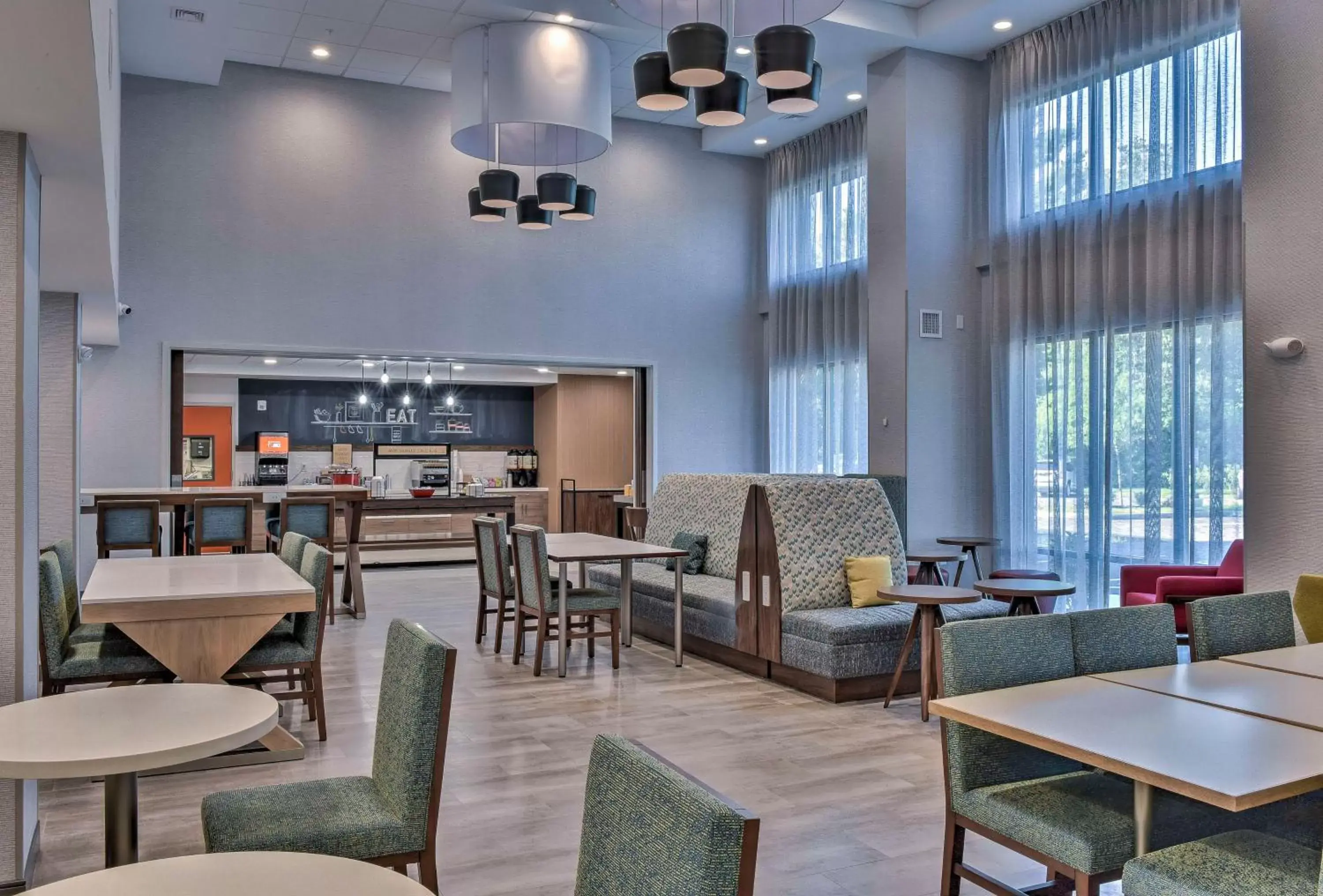 Breakfast, Restaurant/Places to Eat in Hampton Inn & Suites Keene