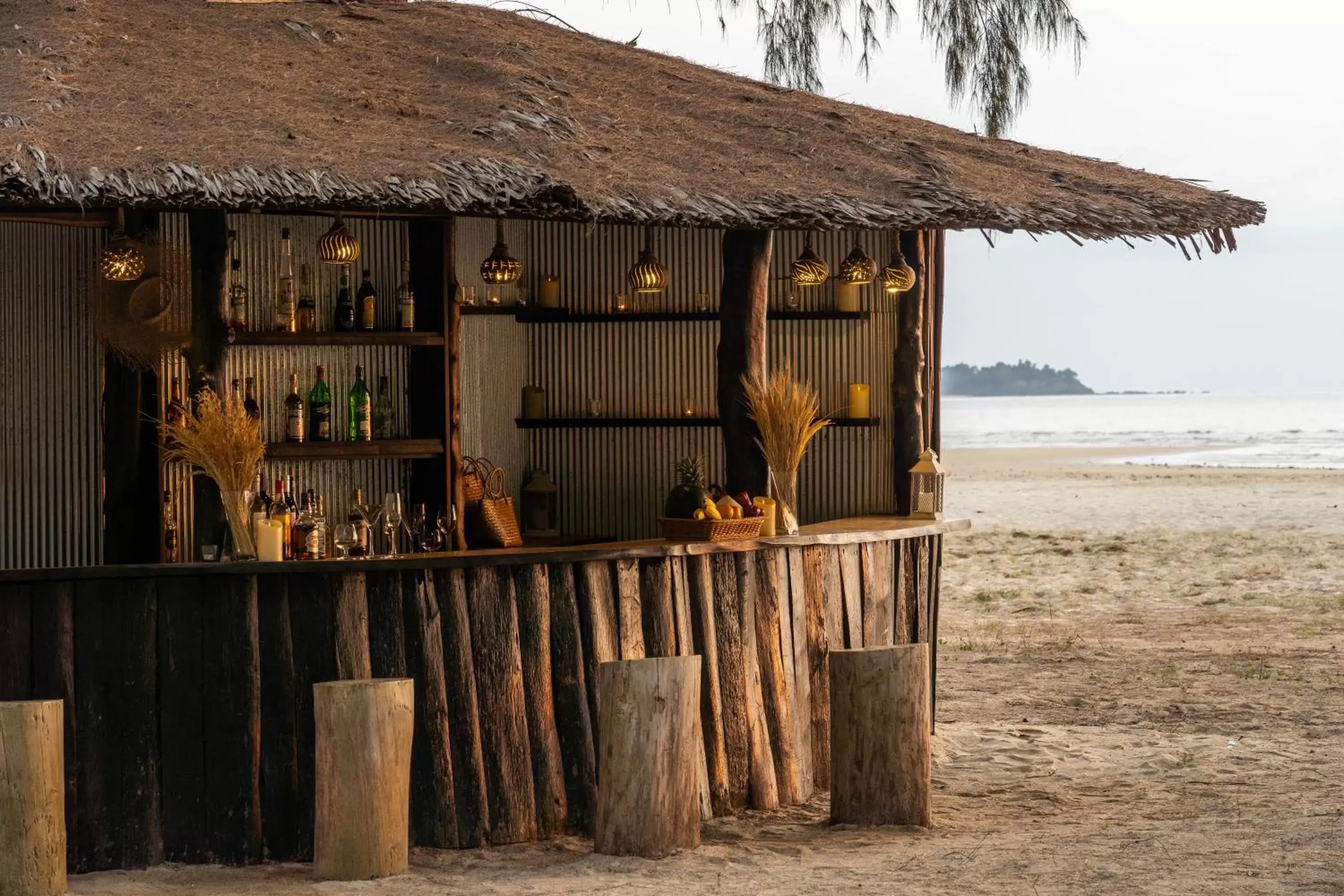 Beach in Aana Resort & Spa