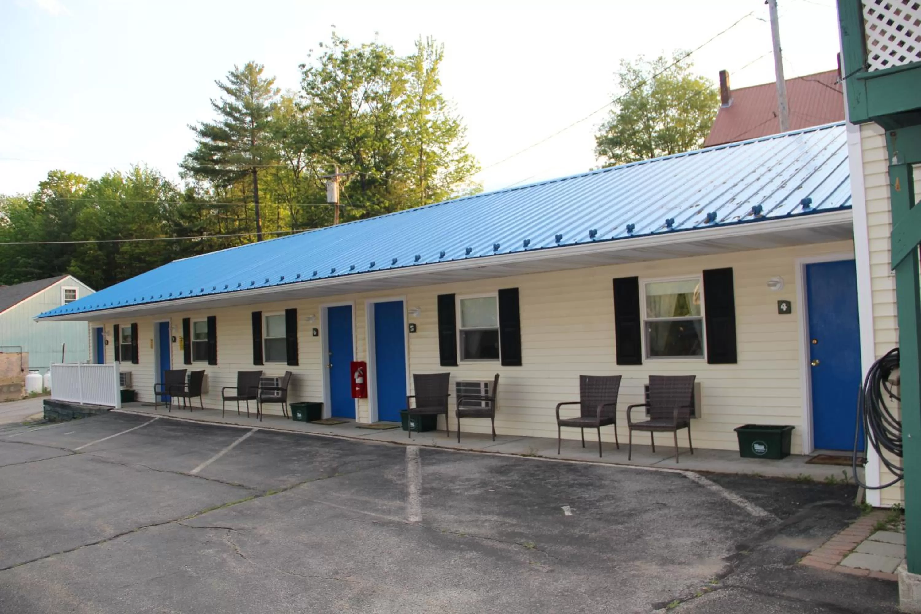 Property building in Inn 32