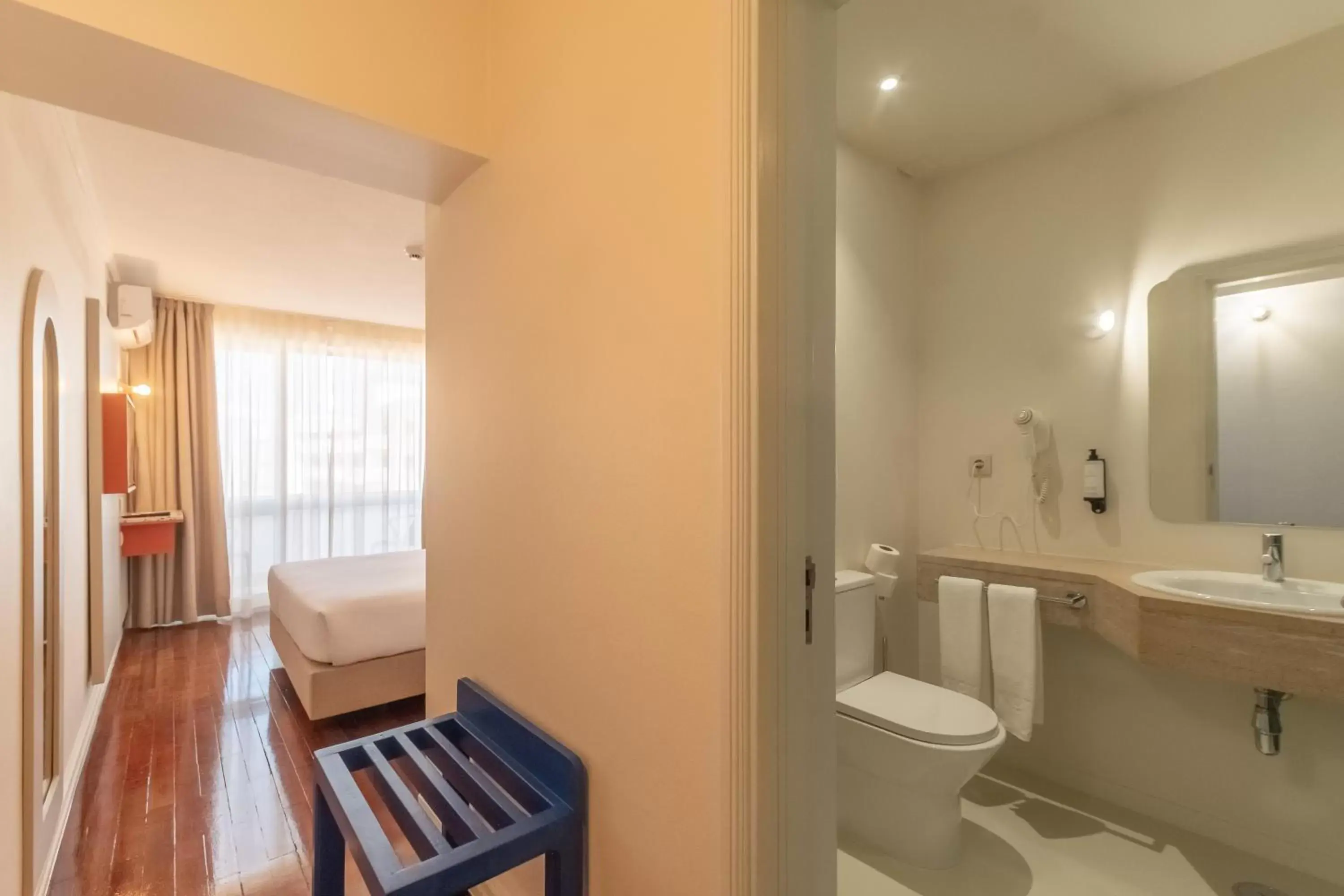 Bathroom in WOT Lagos Montemar