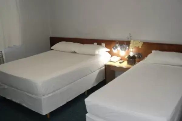 Photo of the whole room, Bed in Rede Andrade San Martin