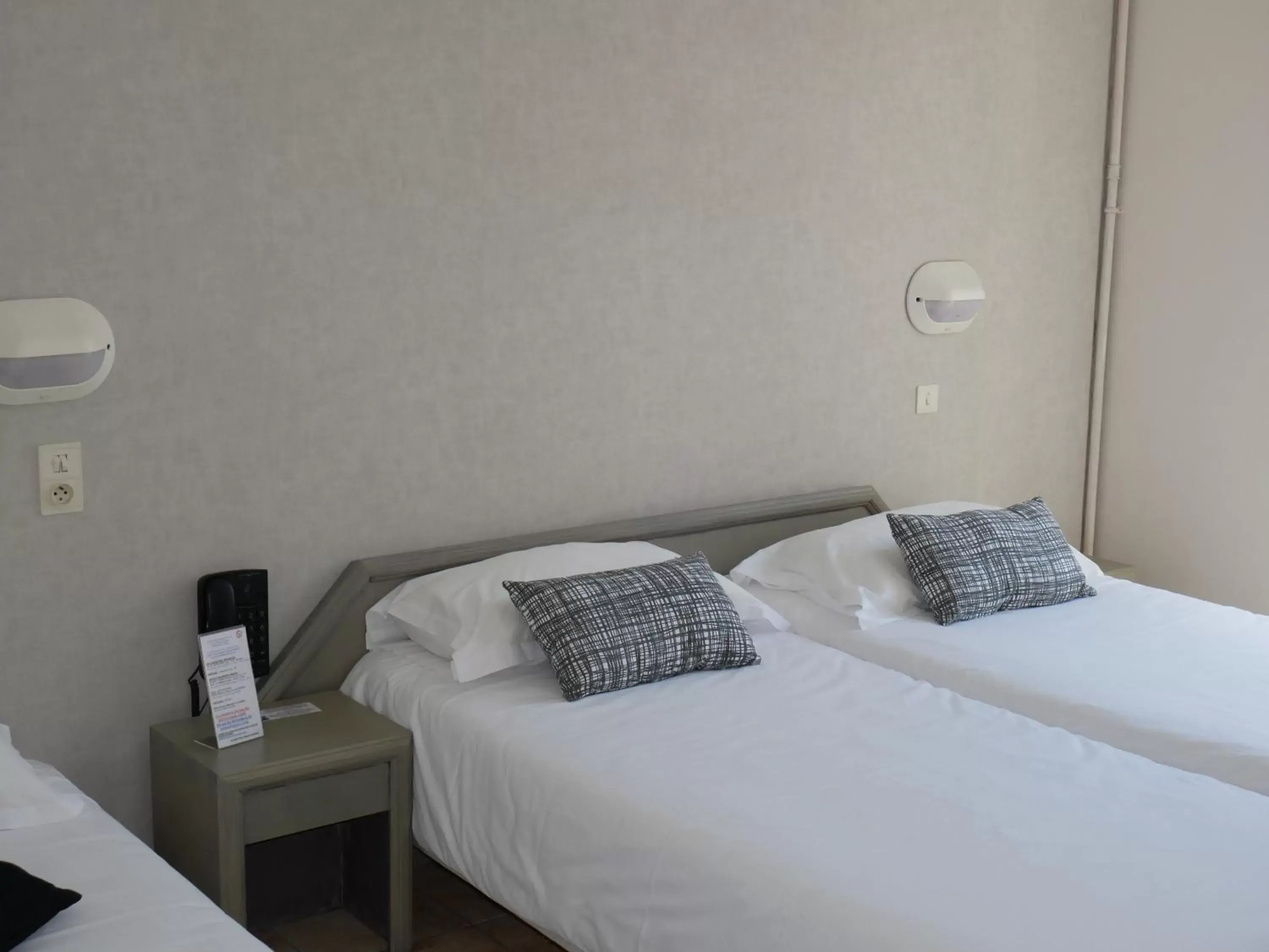 Bedroom, Bed in Hotel Bonaparte