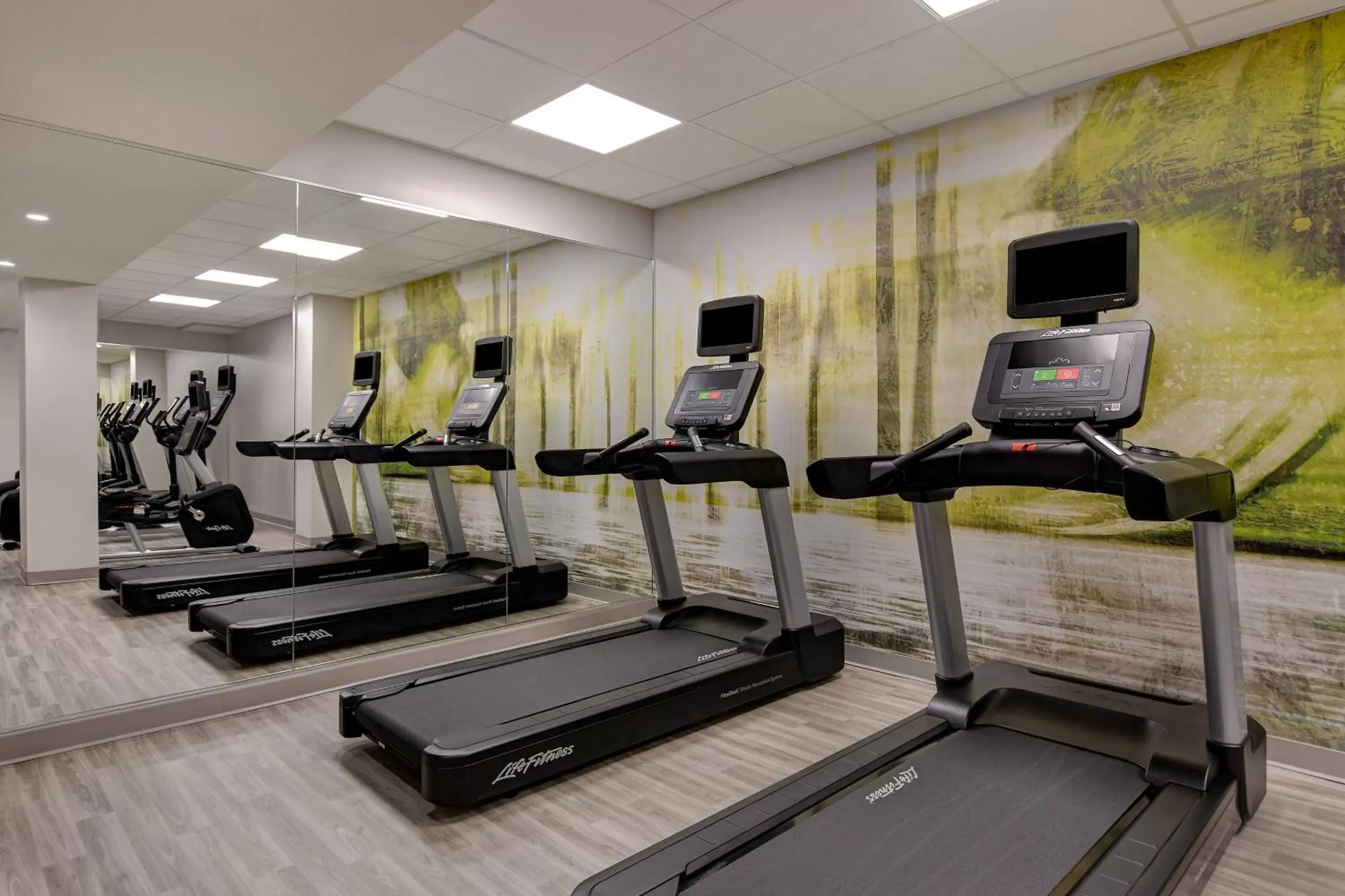 Fitness centre/facilities, Fitness Center/Facilities in Courtyard by Marriott Cincinnati Downtown