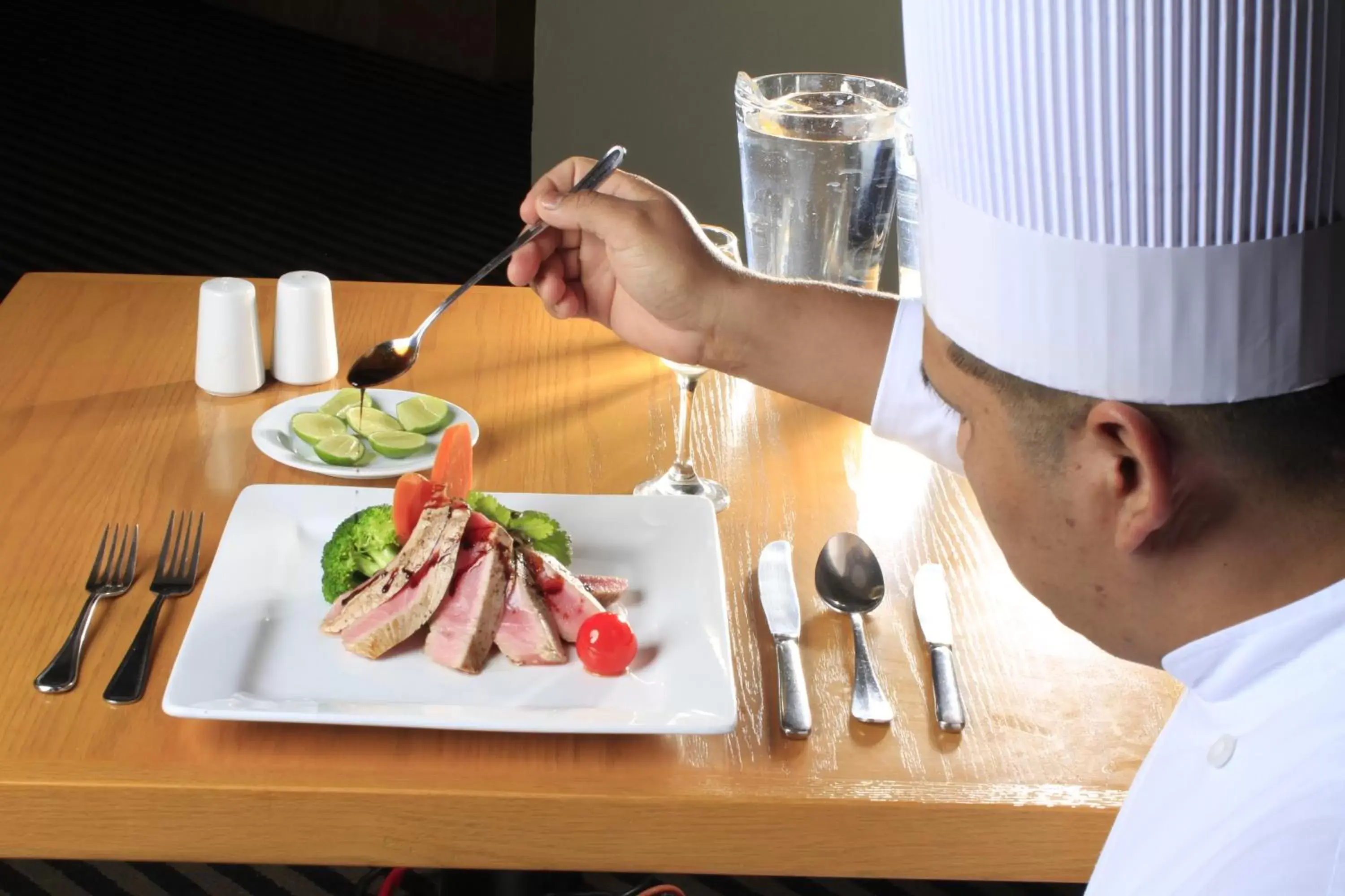 Restaurant/places to eat in Crowne Plaza Monterrey Aeropuerto by IHG Restaurant/places to eat in Crowne Plaza Monterrey Aeropuerto by IHG