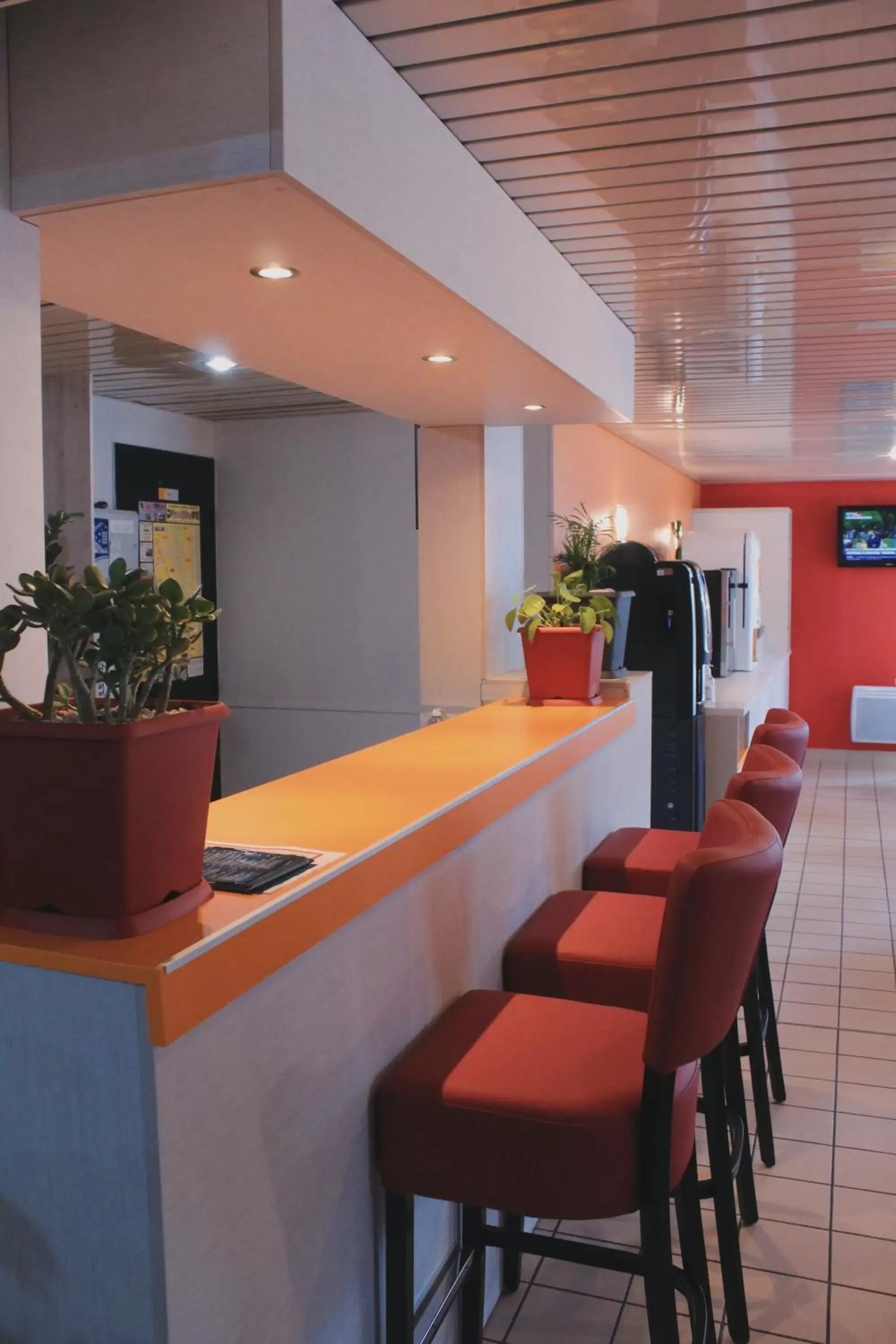 Lobby or reception, Restaurant/Places to Eat in Premiere Classe Rouen Nord - Barentin