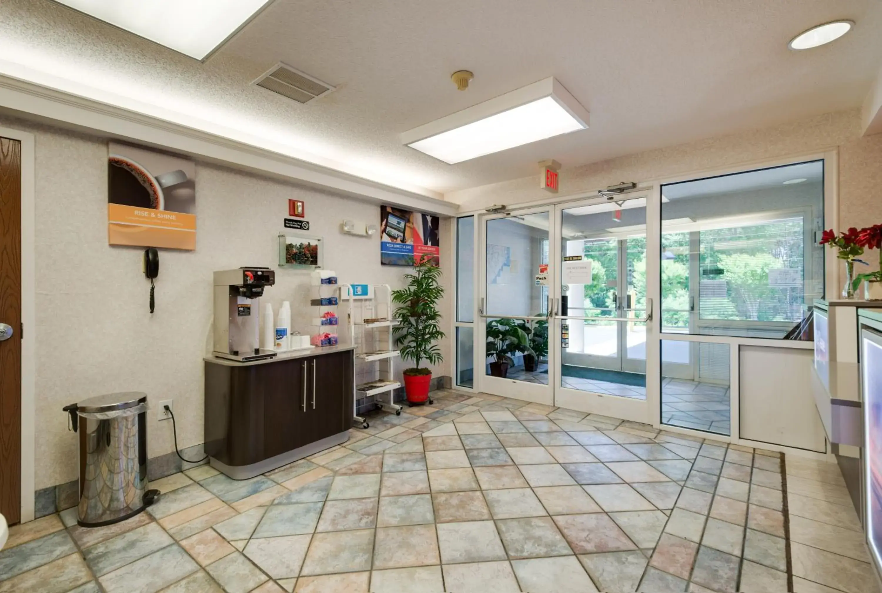 Lobby or reception, Lobby/Reception in Motel 6-Statesville, NC