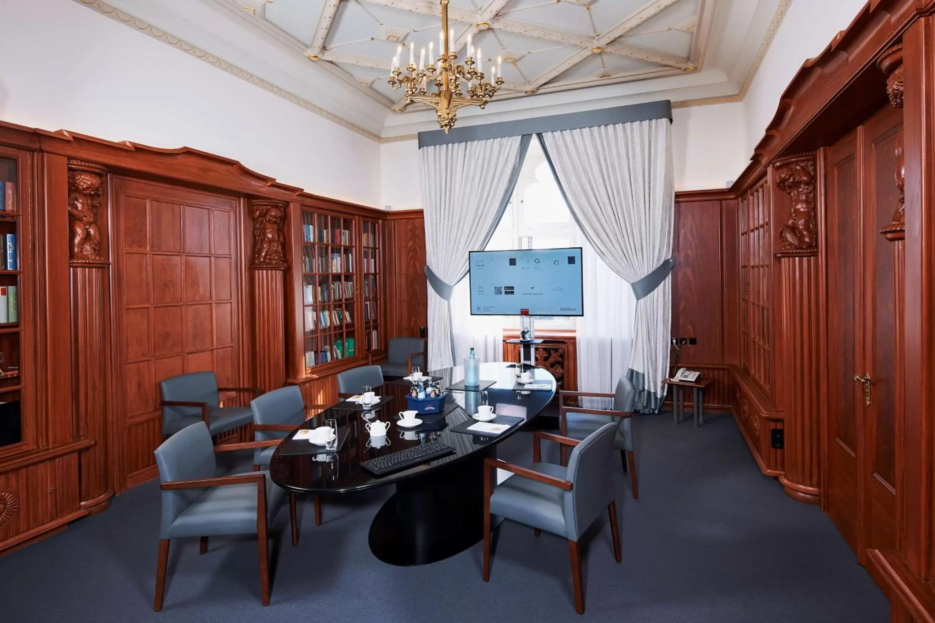 Meeting/conference room, Dining Area in Hotel Schloss Eckberg