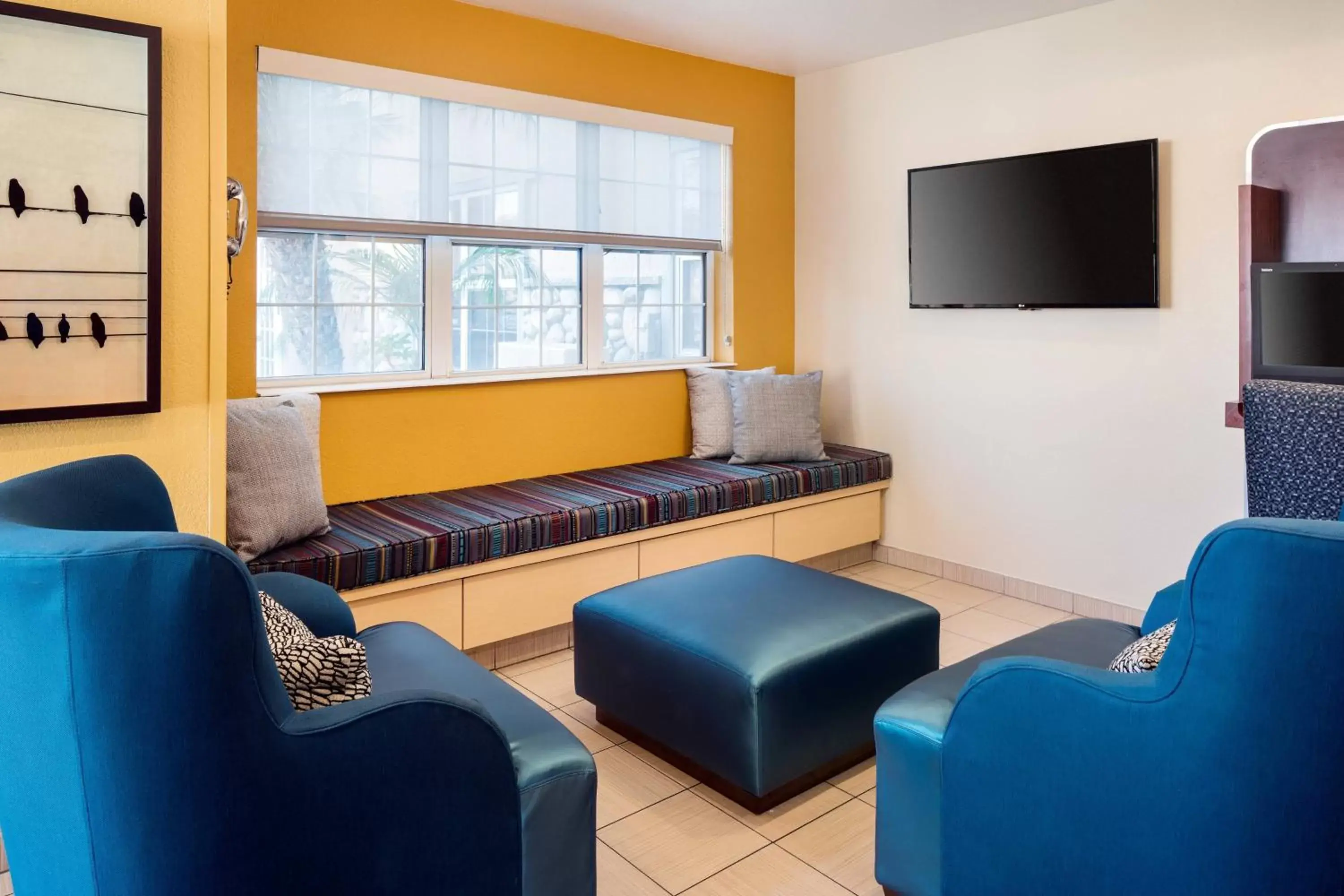 Lobby or reception, Seating Area in TownePlace Suites Los Angeles LAX Manhattan Beach