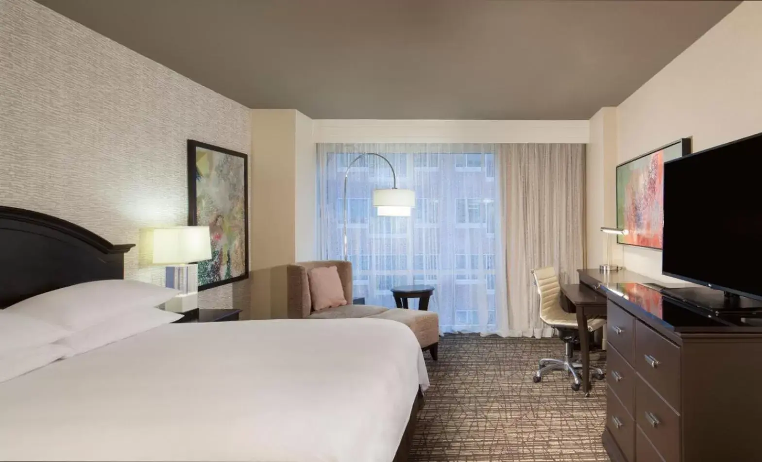 Bedroom, TV/Entertainment Center in Houston Marriott Sugar Land