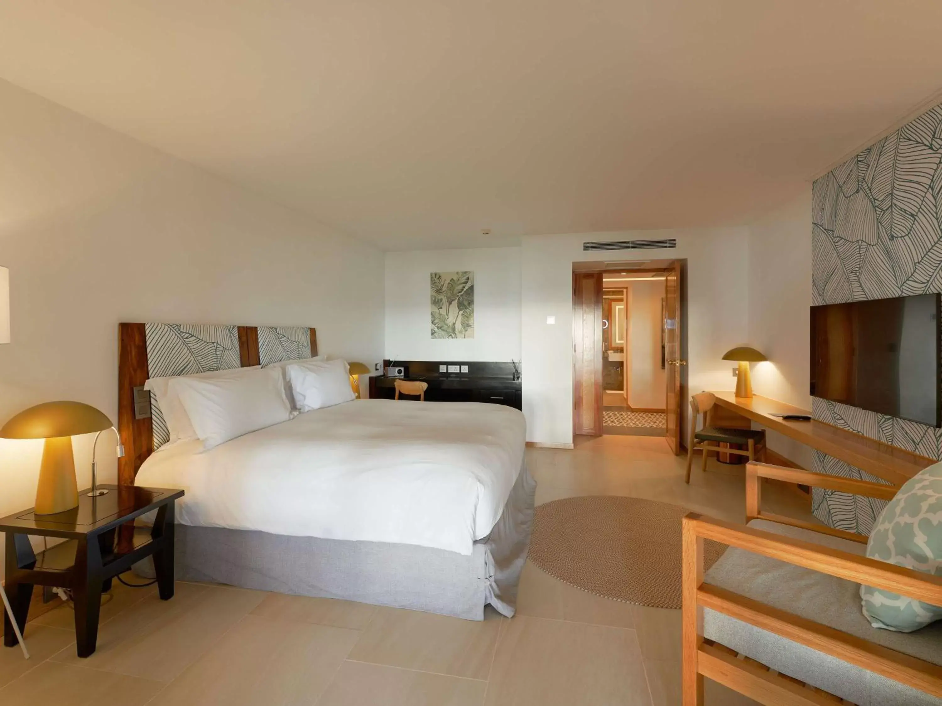 Bedroom, Bed in Sofitel Mauritius L'Imperial Resort & Spa