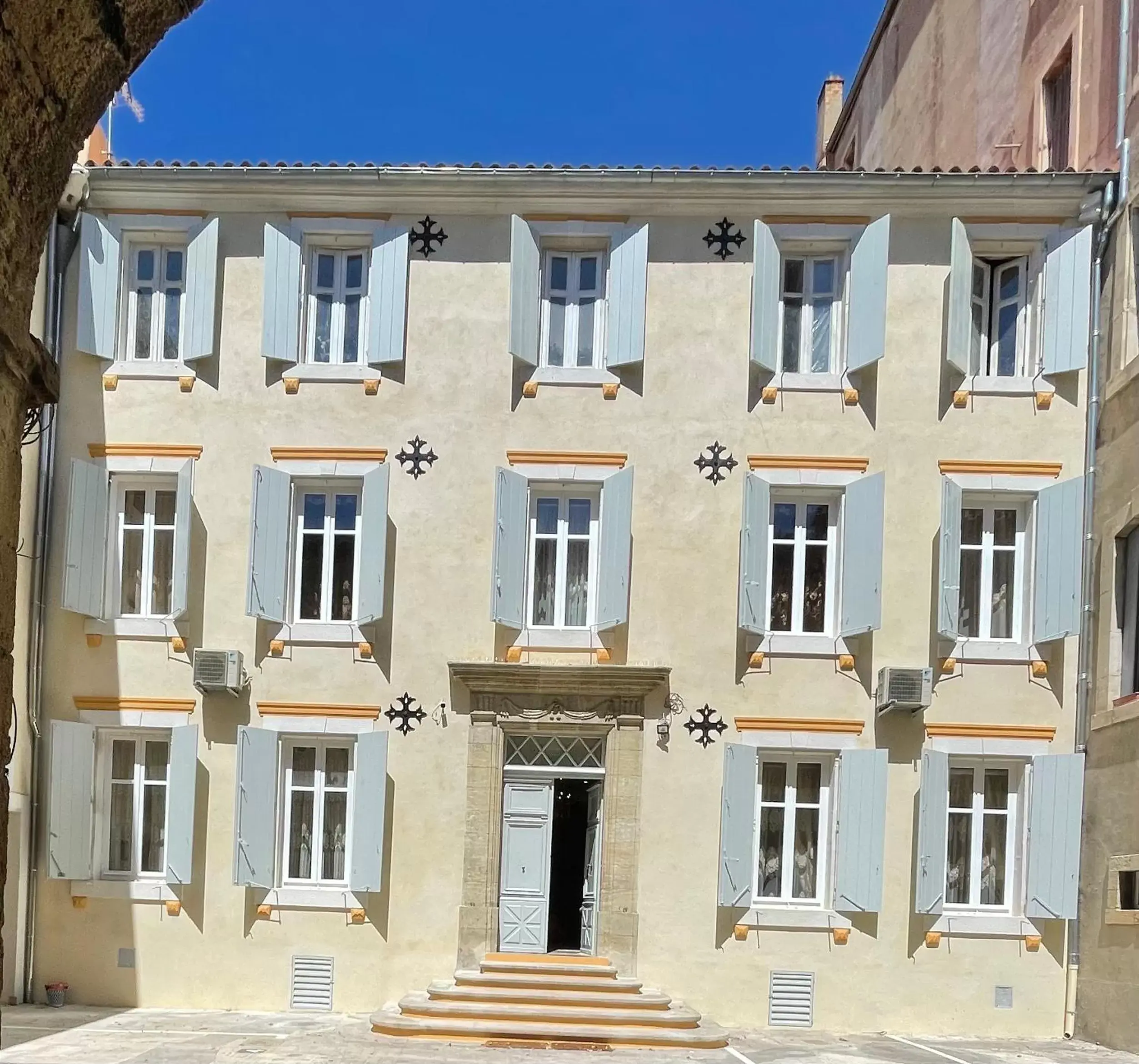 Property Building in Suite Royale Maison de l'église du couvent