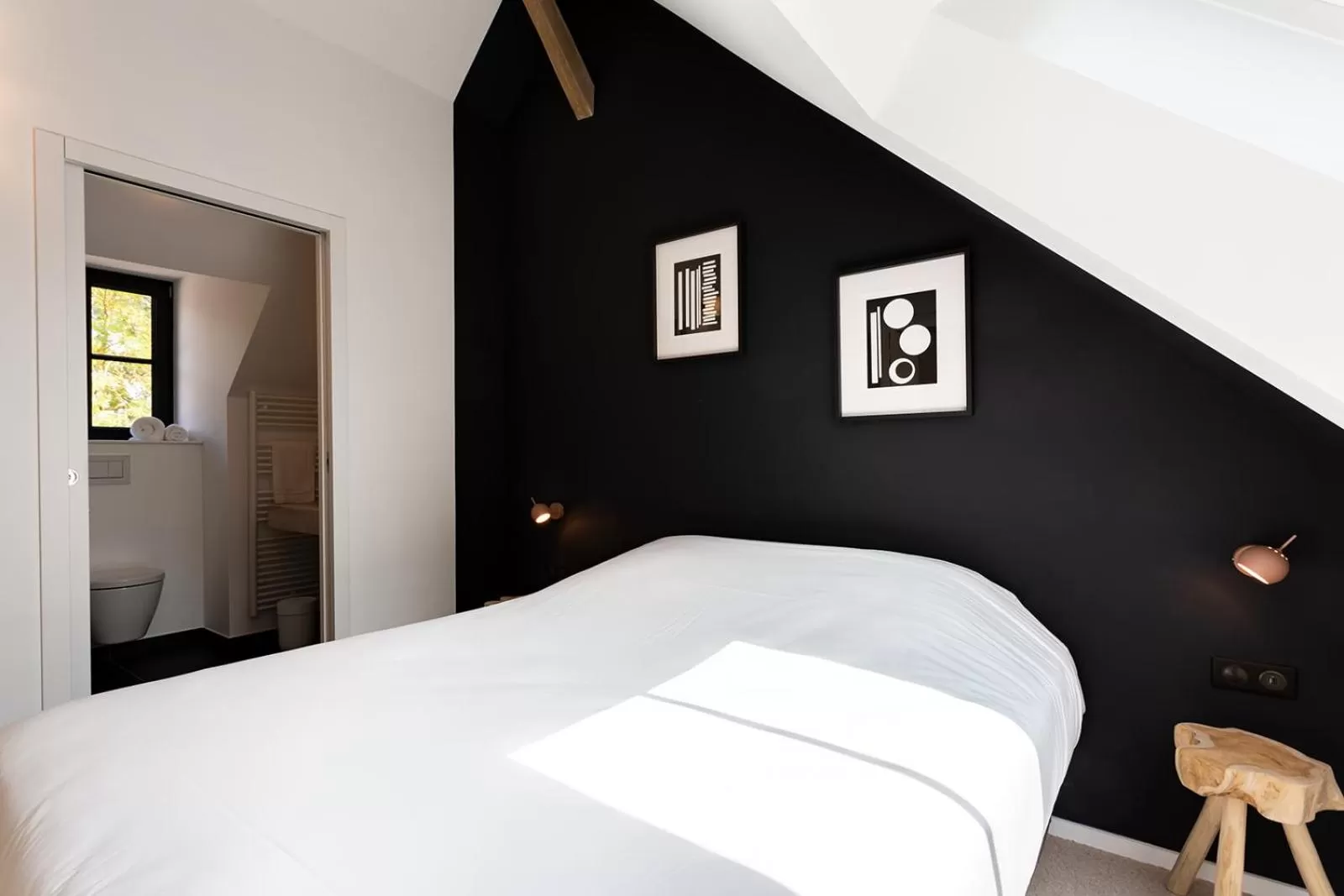 Bed in HARAS DE BARRY