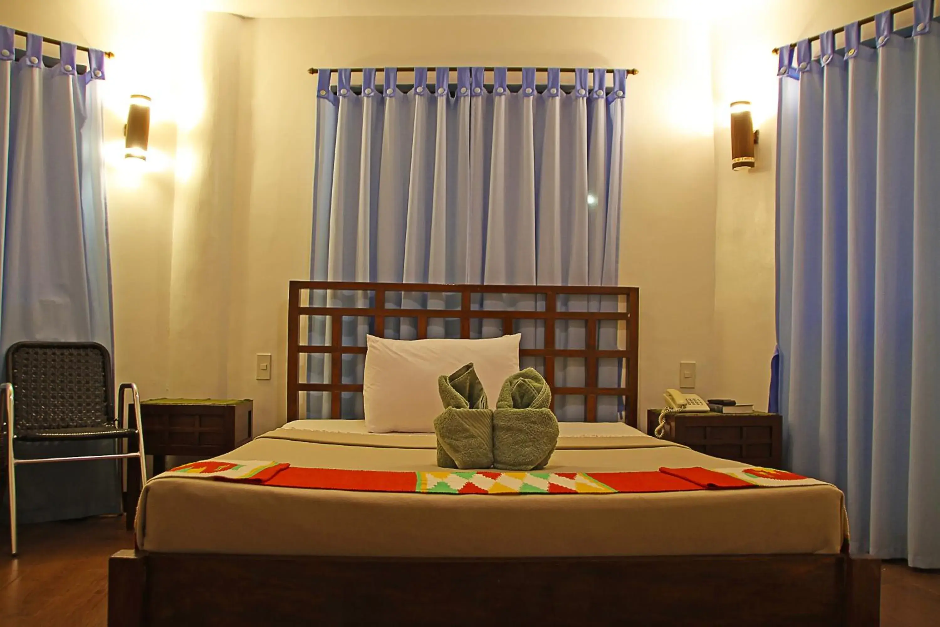 Photo of the whole room, Bed in Coron Hilltop View Resort