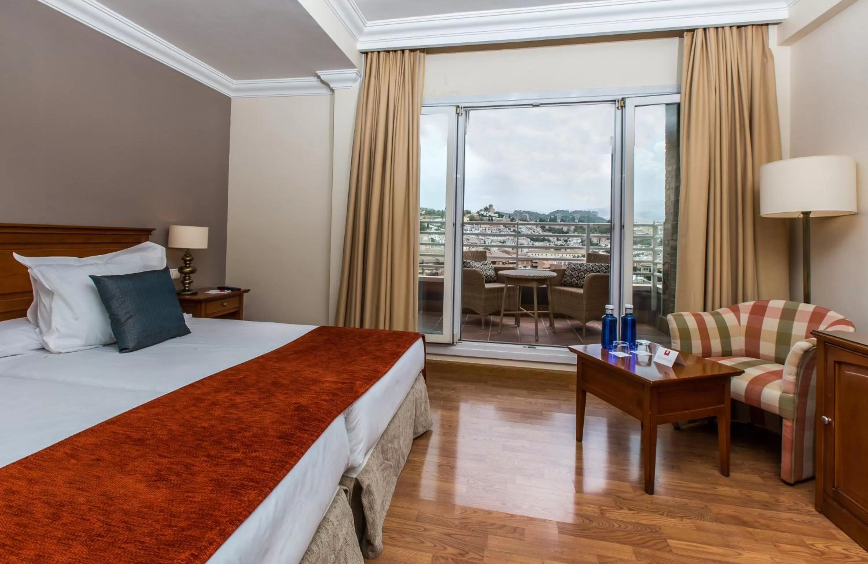 Photo of the whole room in Leonardo Hotel Granada