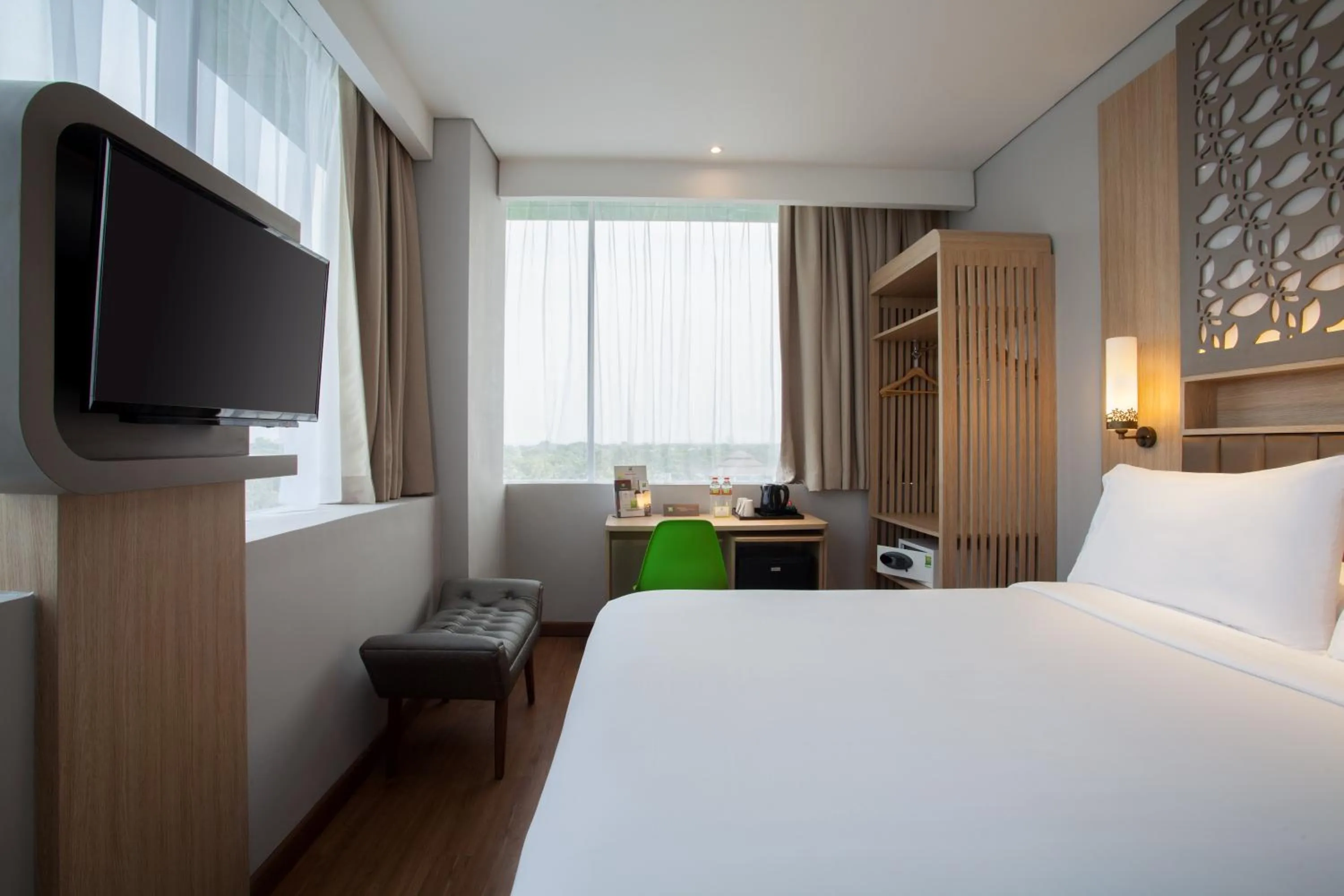 Coffee/tea facilities, Bed in ibis Styles Cikarang