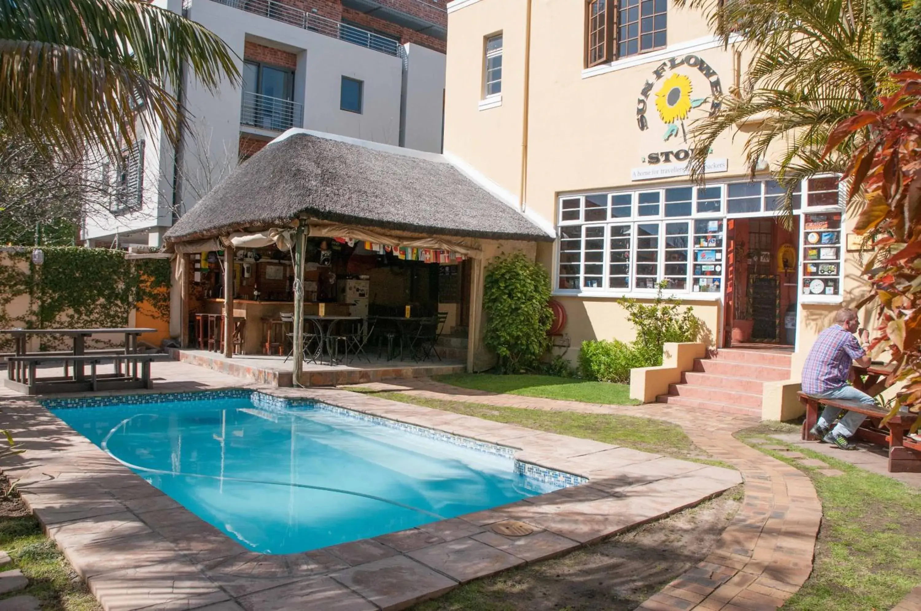 Patio, Property Building in A Sunflower Stop Backpackers