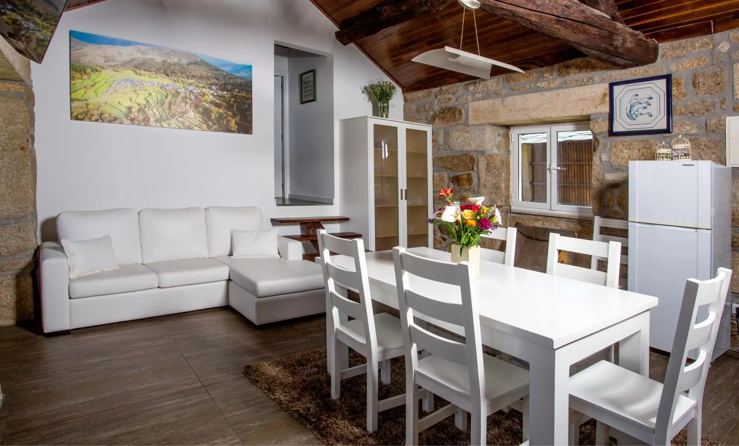 Living room, Dining Area in Casa Amarela
