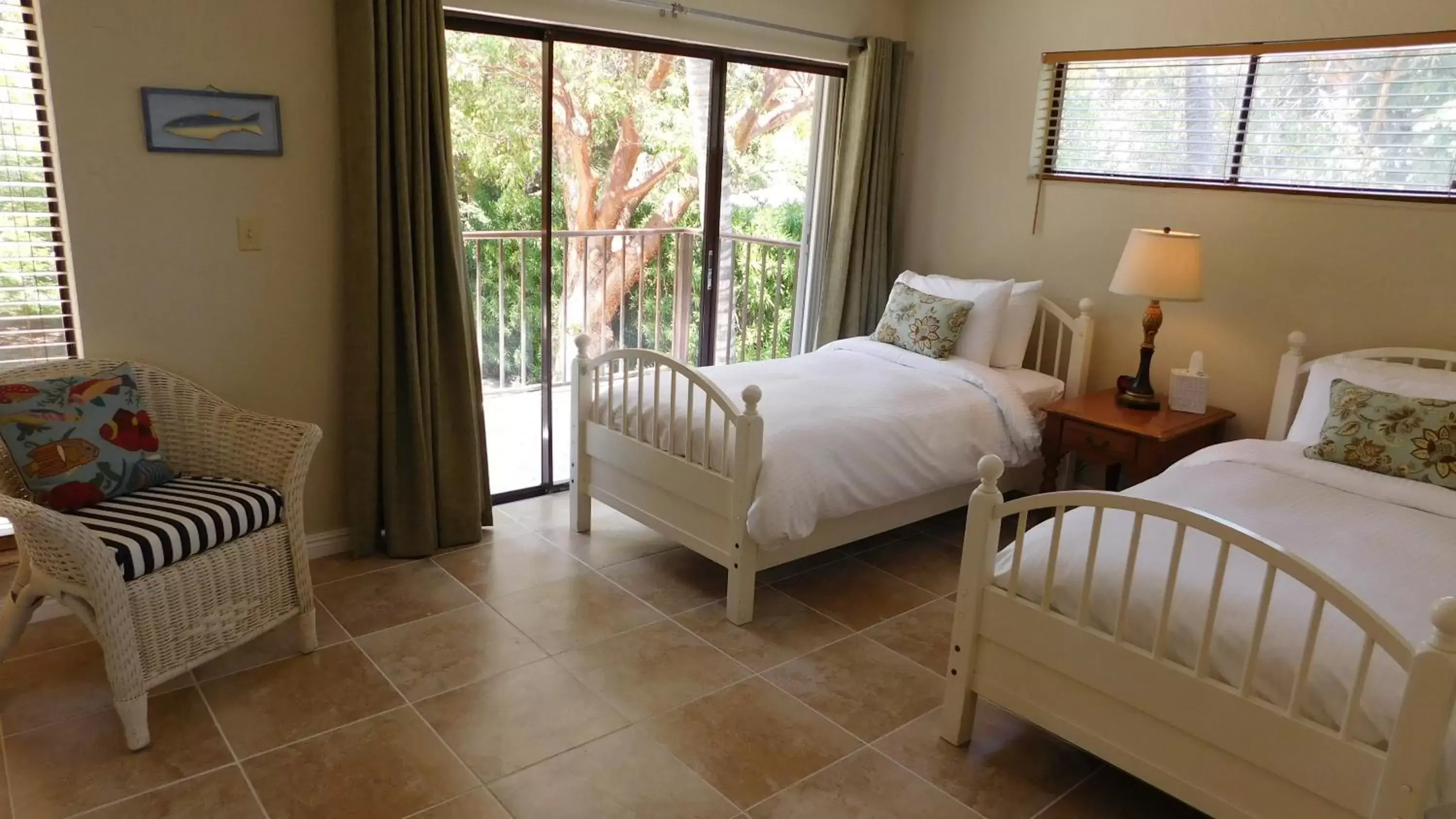 Photo of the whole room, Bed in Pines & Palms Resort