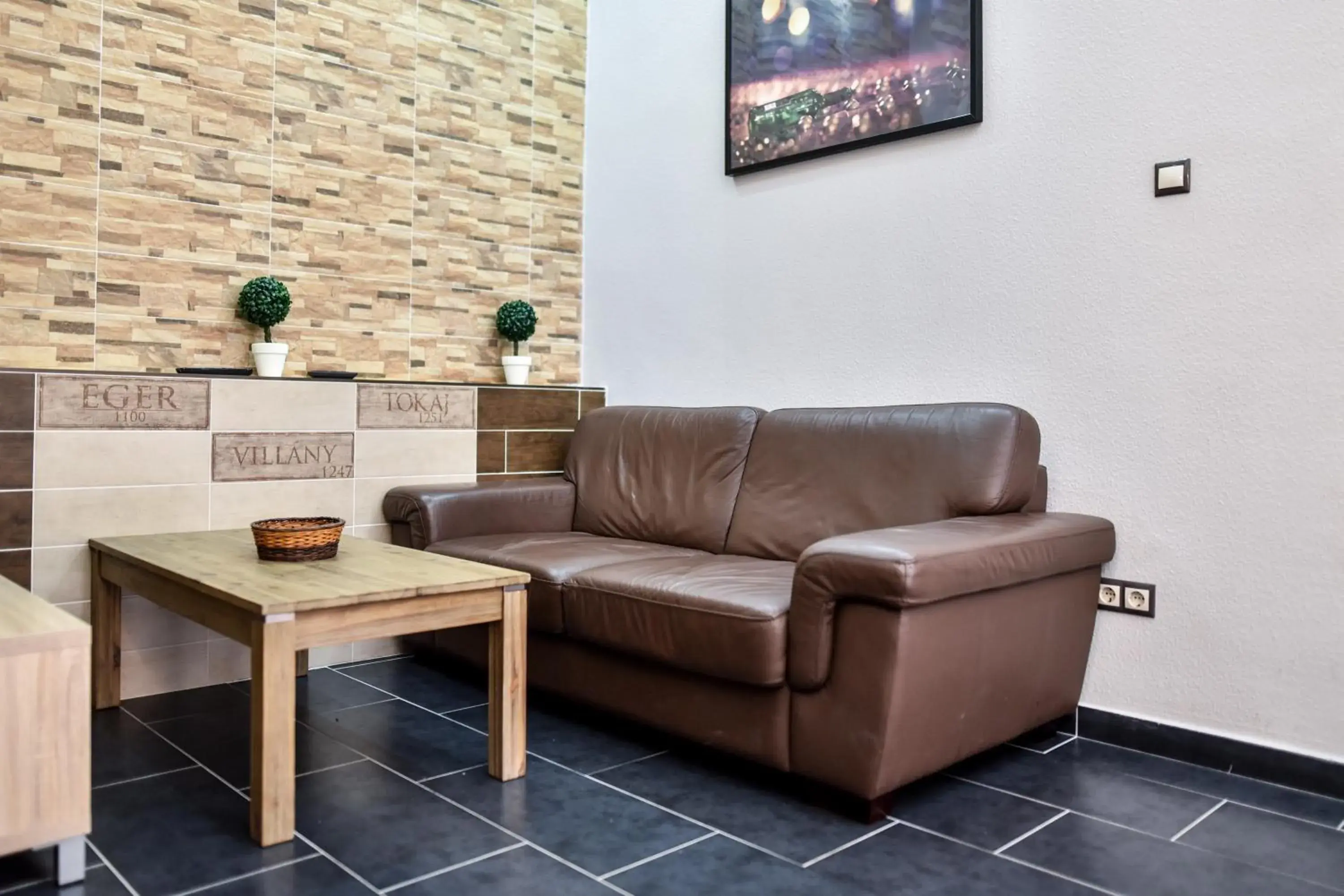 Living room in Corvin Point Rooms and Apartments Living room in Corvin Point Rooms and Apartments