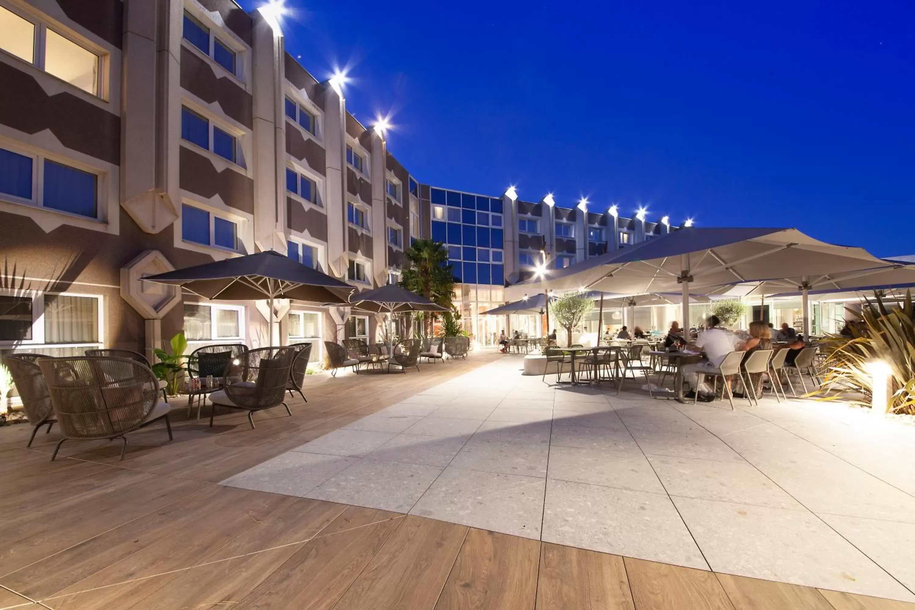 Patio in Novotel Clermont-Ferrand